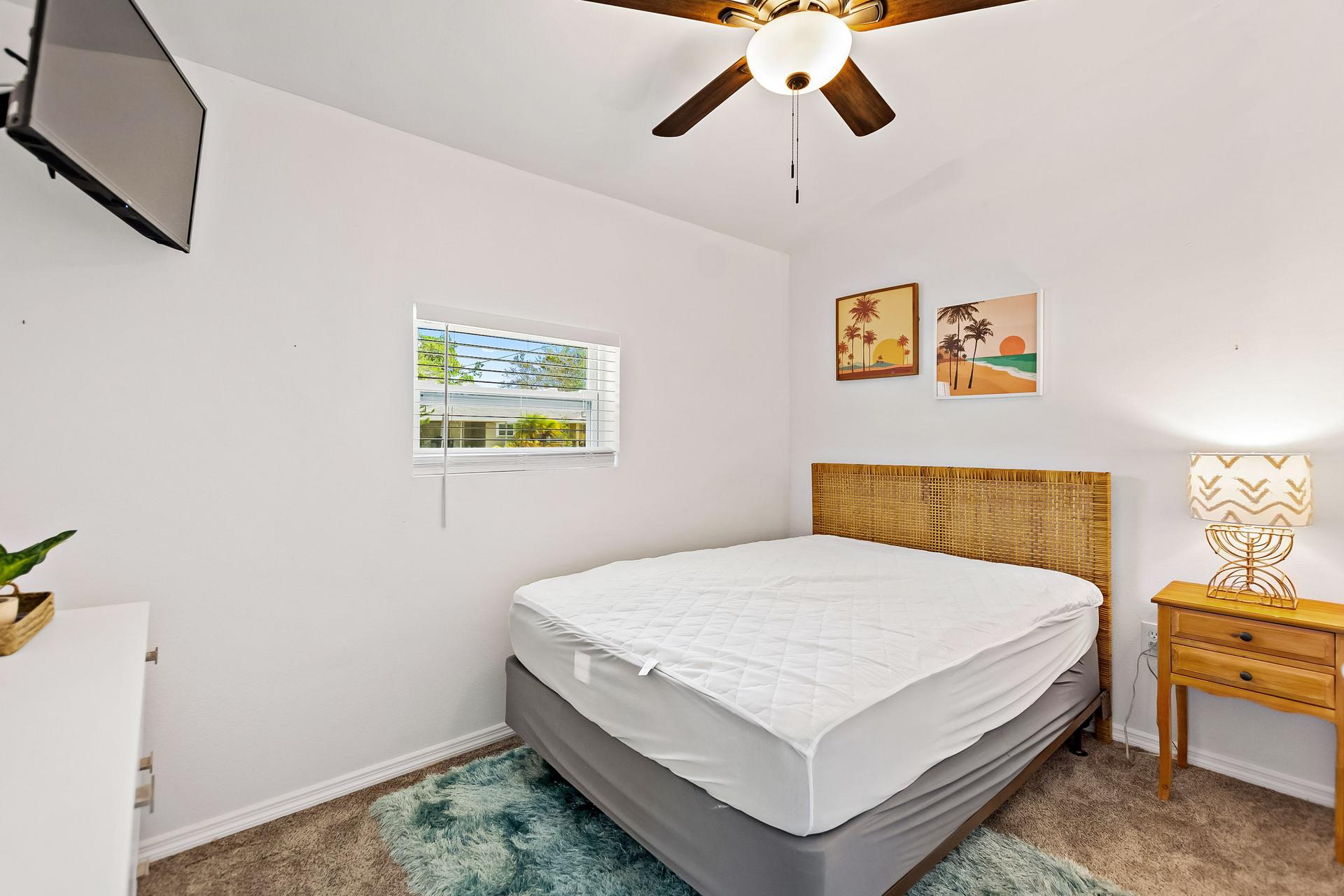 bedroom, detected: ceiling fan, bed, window blind