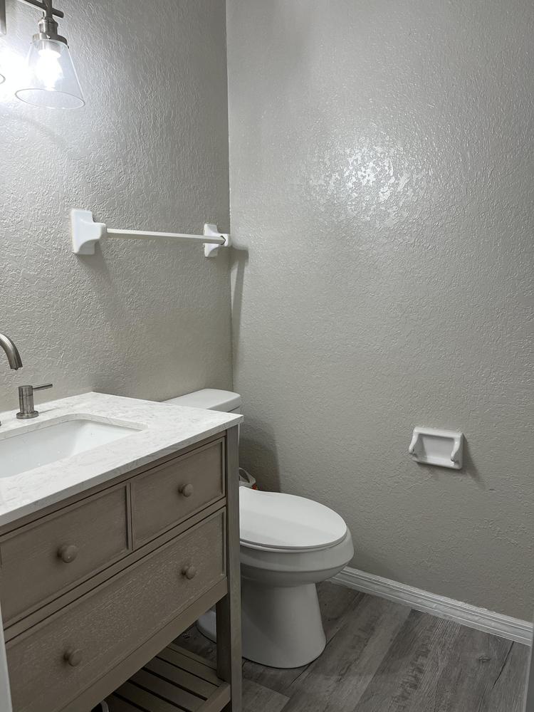 Beautiful and clean bathroom!
