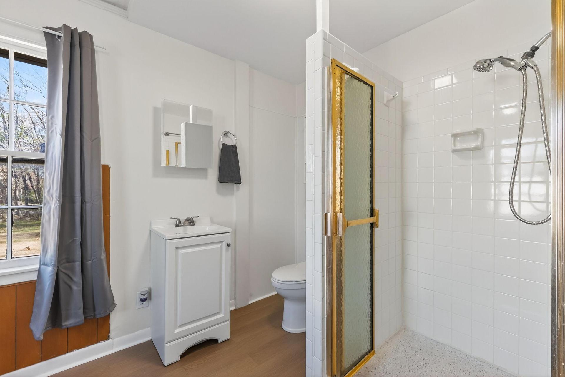 Bedroom 2 Private Bathroom