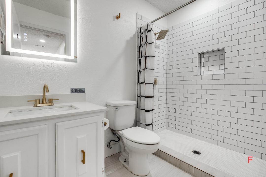 Shared Bathroom F (Upstairs)