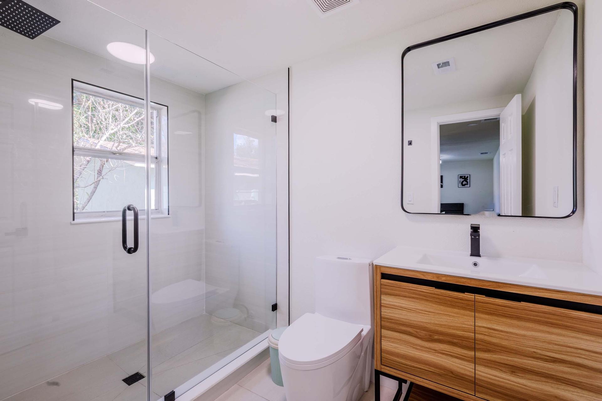 Private Bath for Room 4