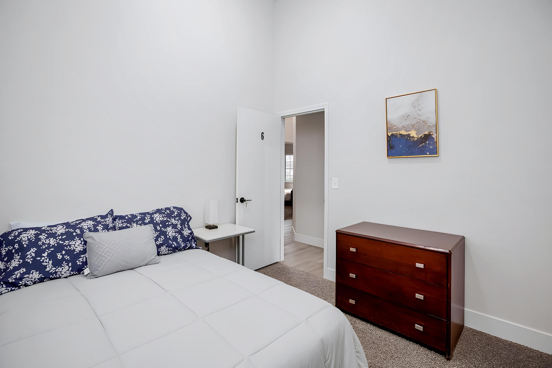 bedroom, detected:bed