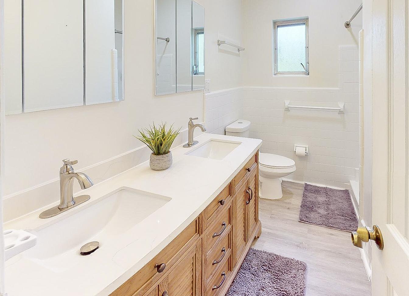 Double sinks with storage below as well