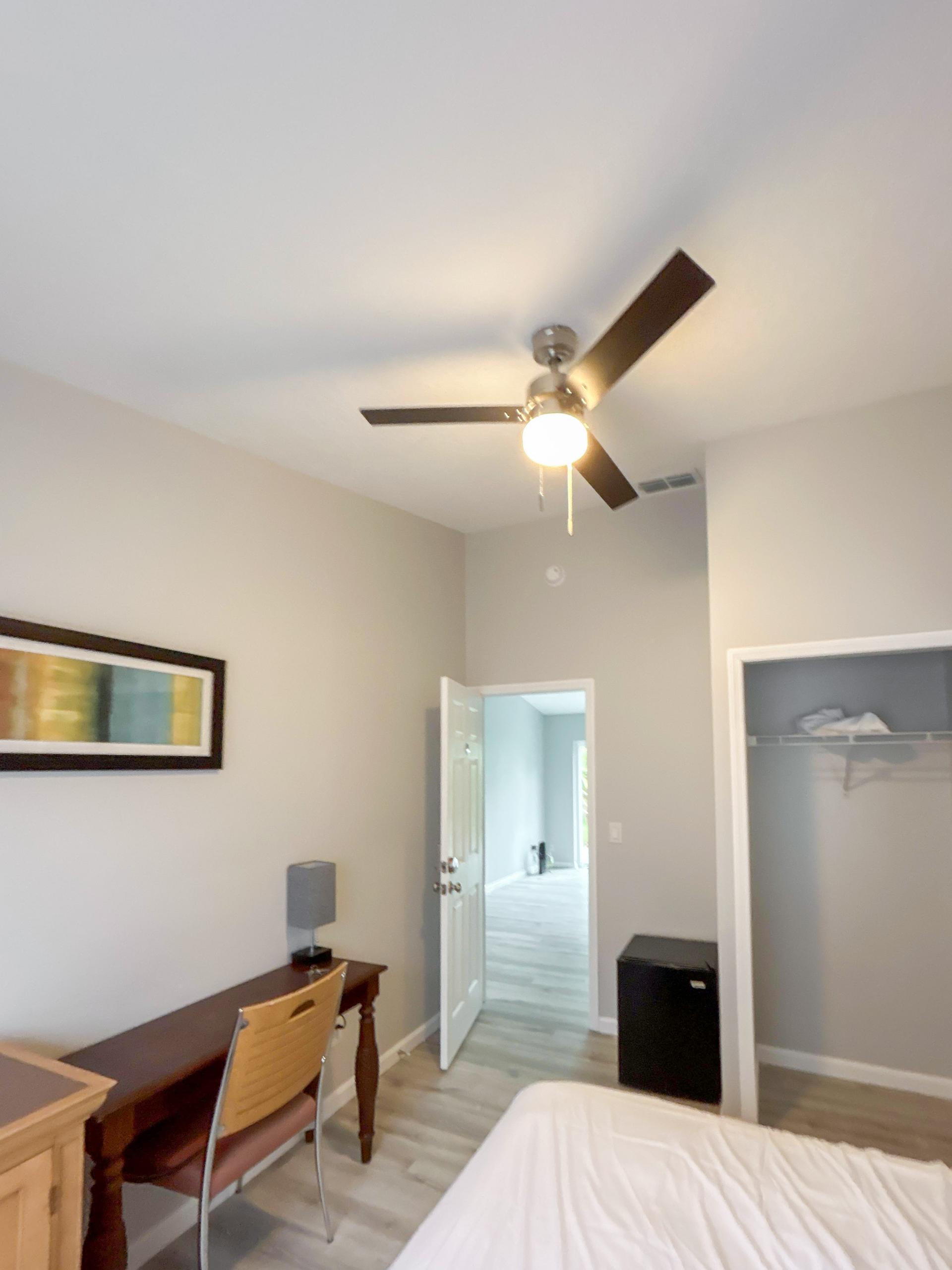 bedroom, detected:ceiling fan, bed, window blind