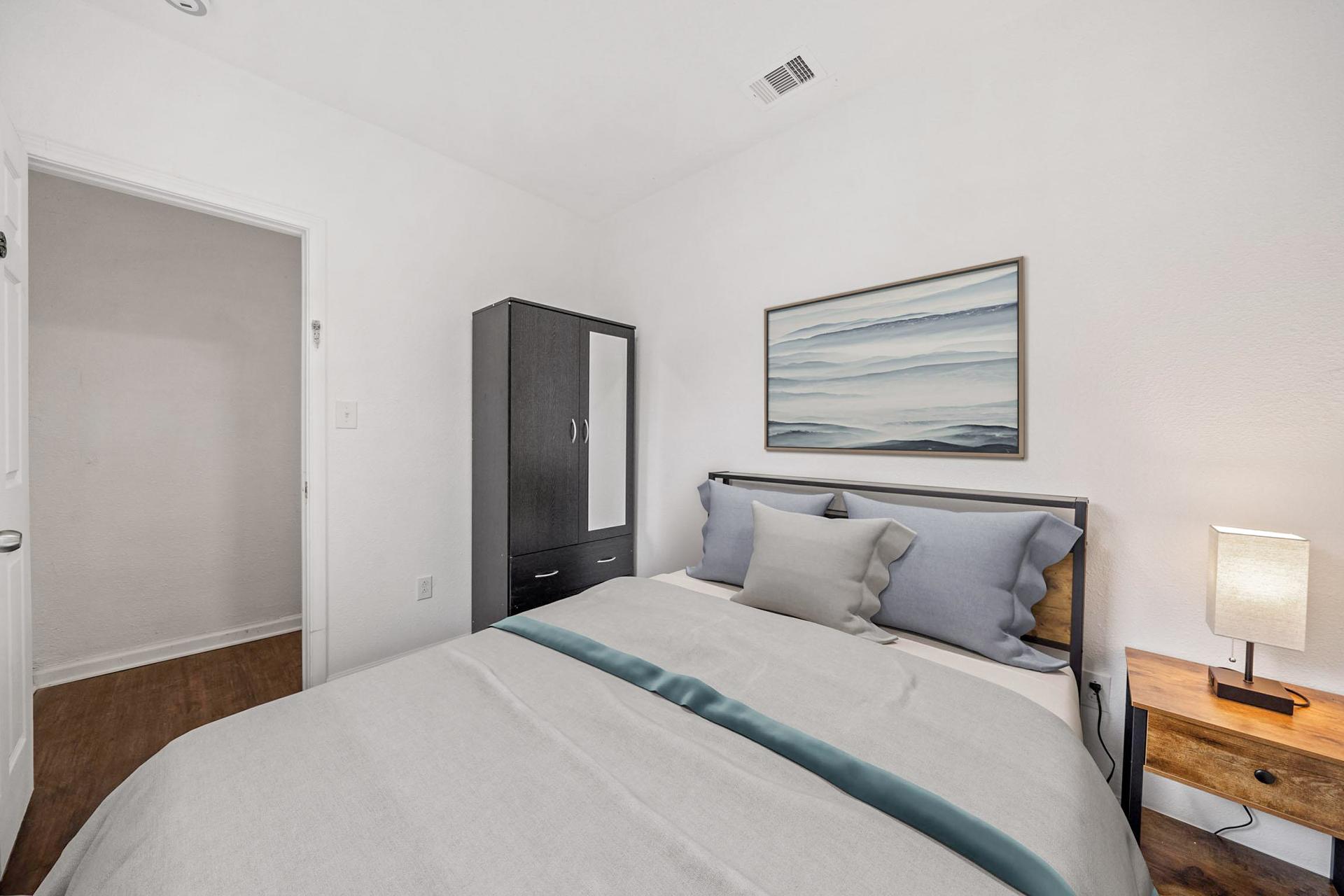 bedroom, detected:bed