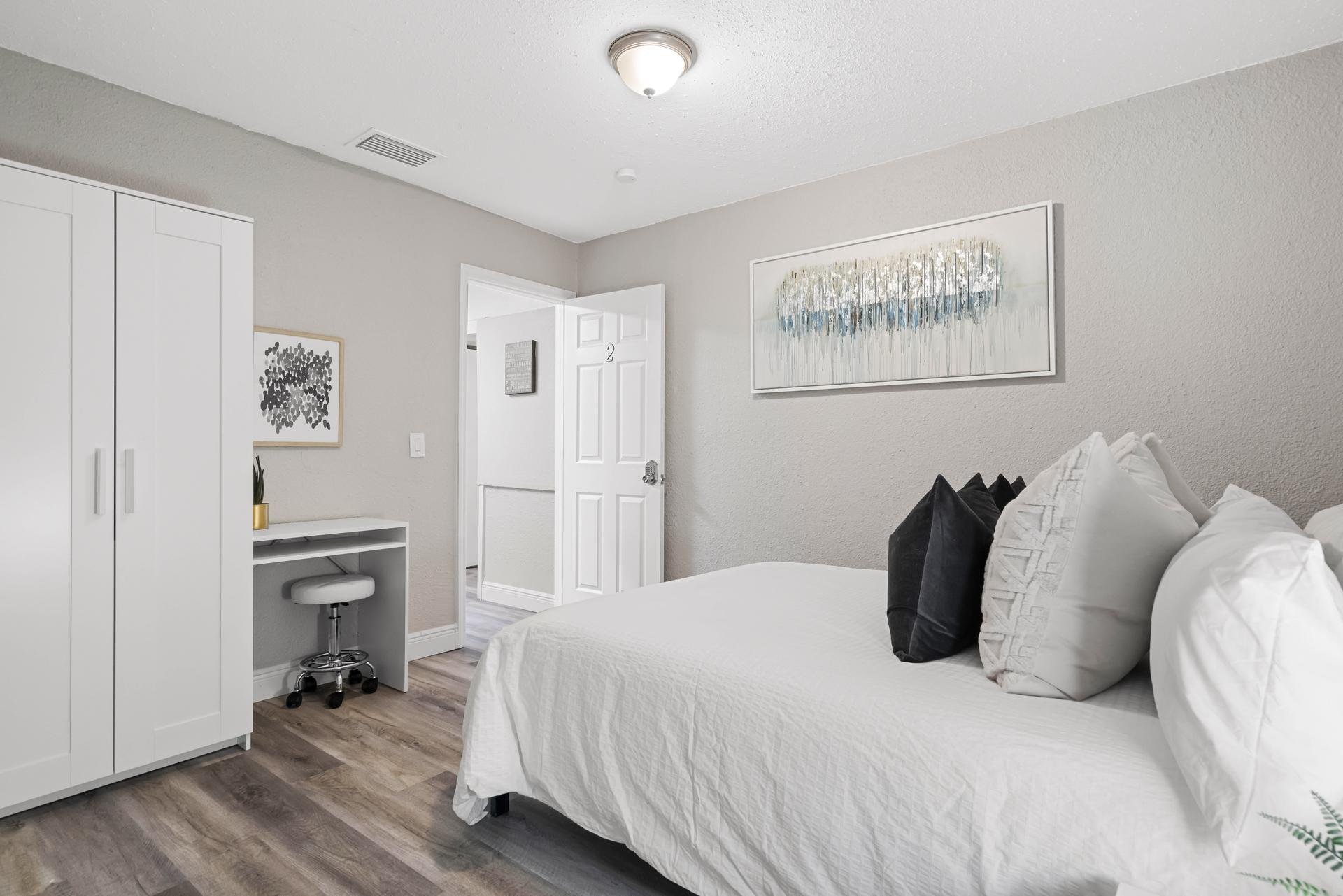 bedroom, detected:bed