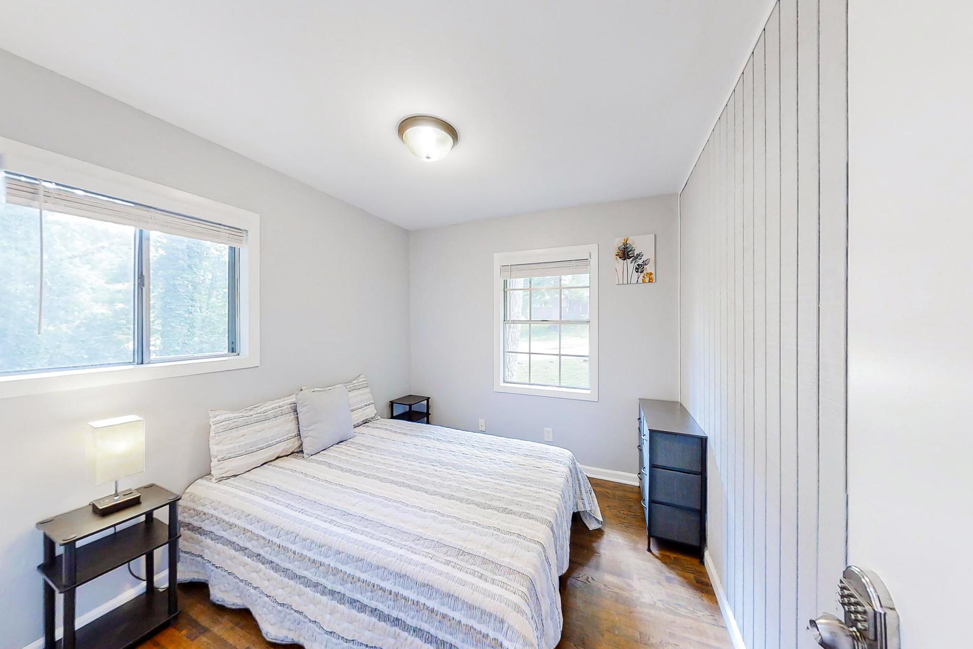 bedroom, detected:bed, window blind