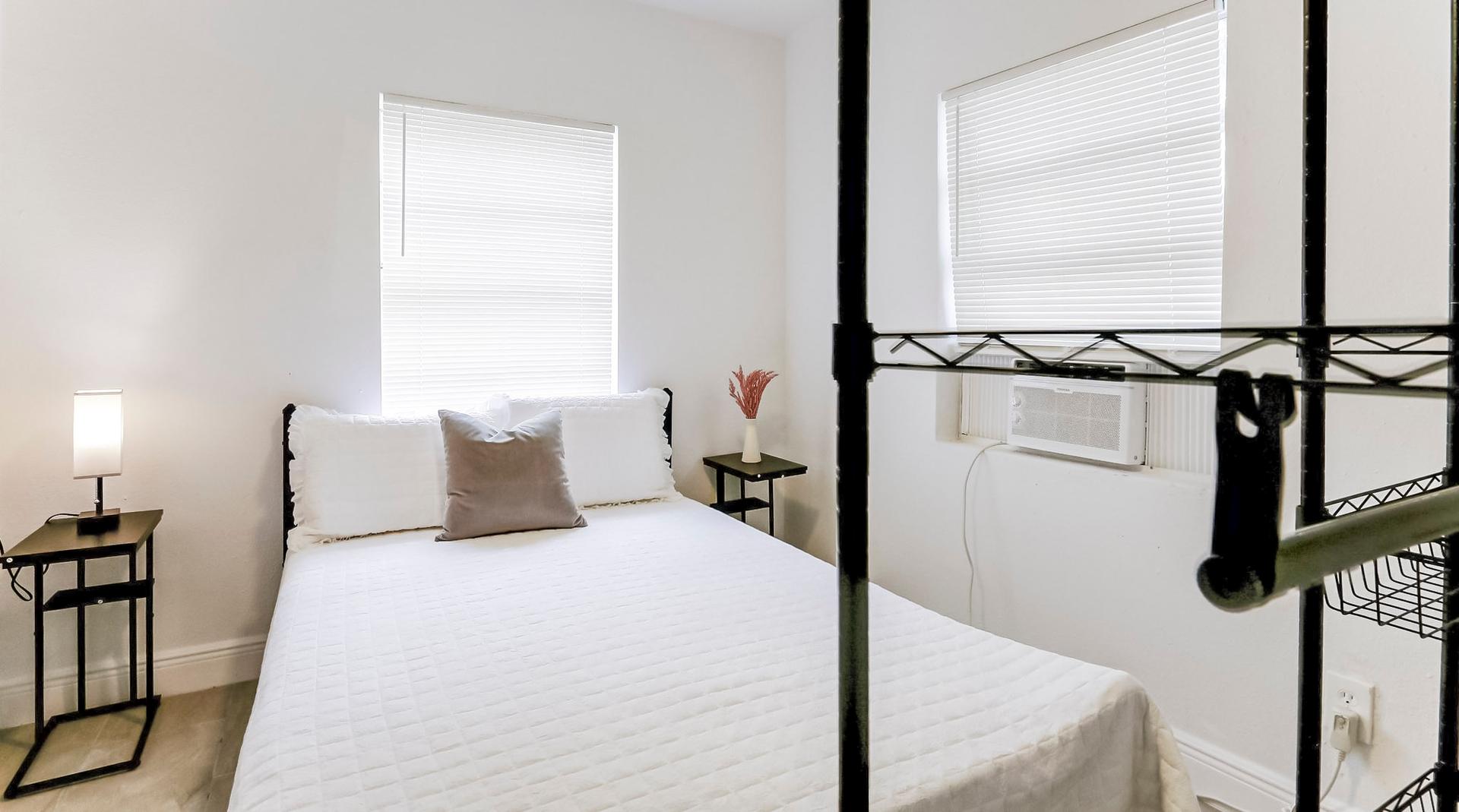 bedroom, detected:bed