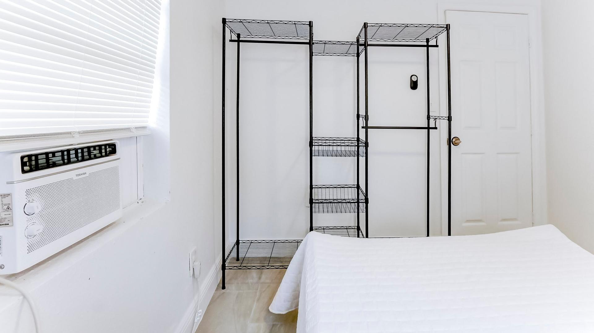 bedroom, detected:bed