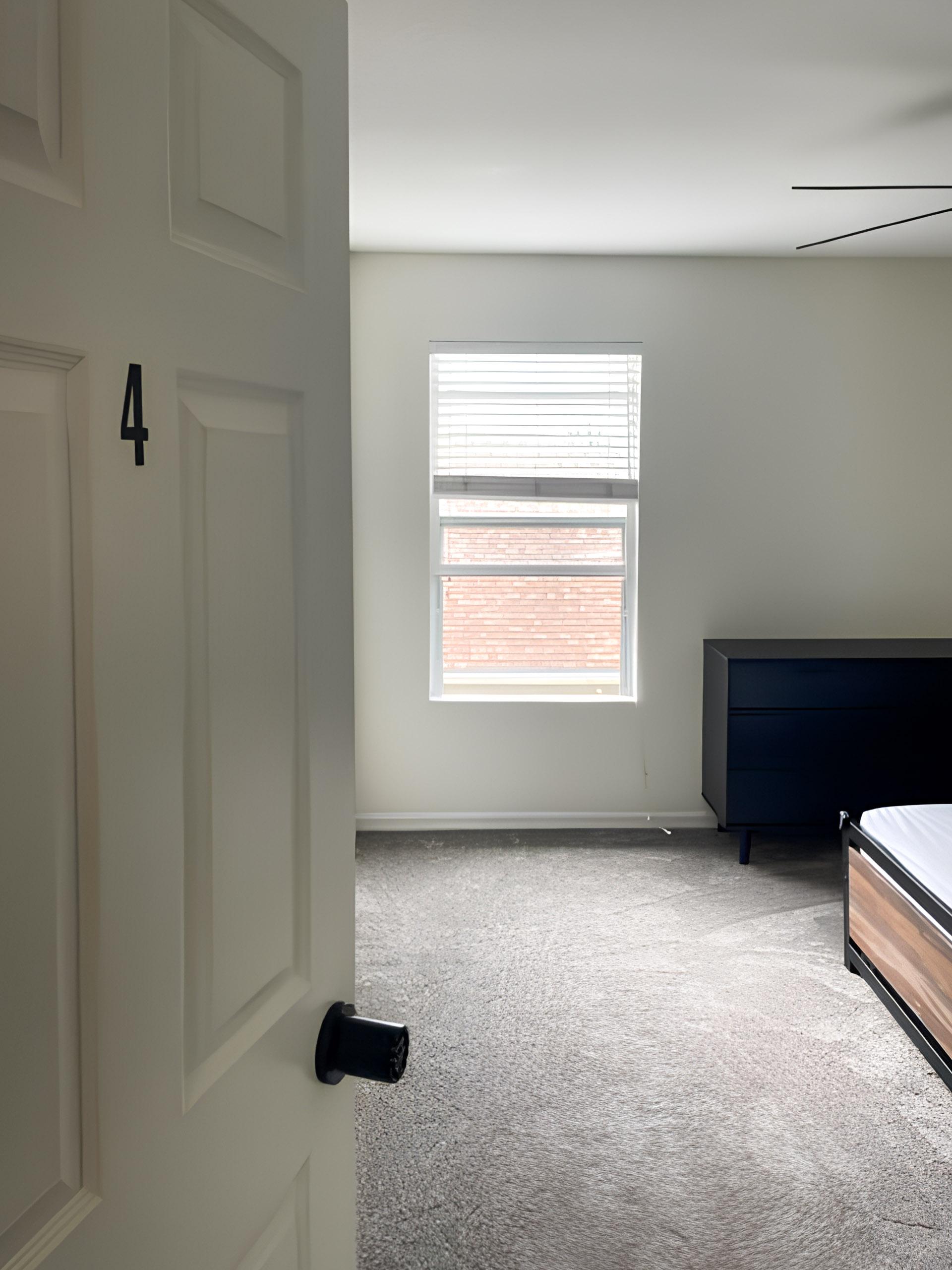 bedroom, detected:window blind