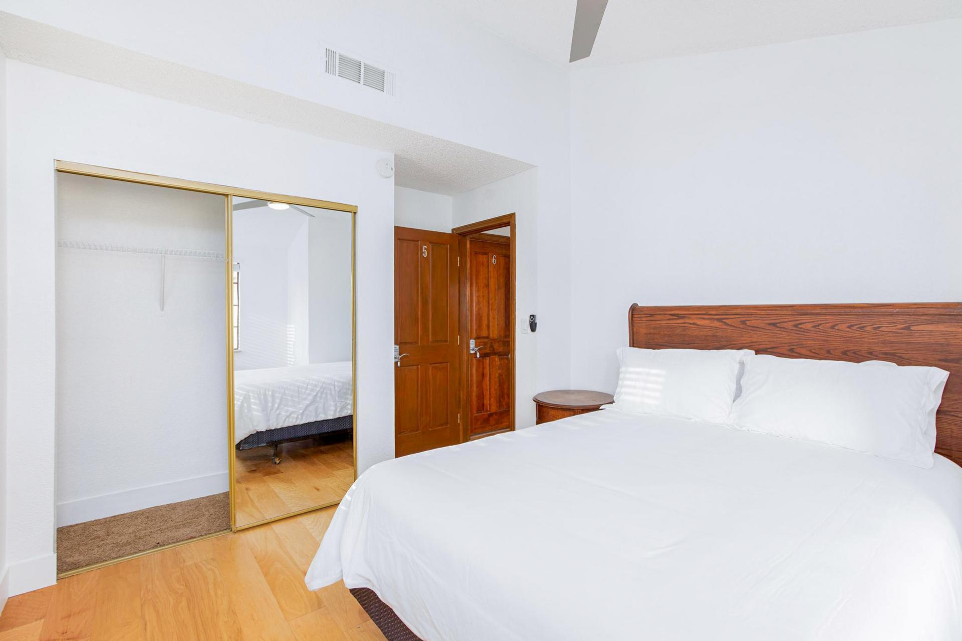 bedroom, detected:bed