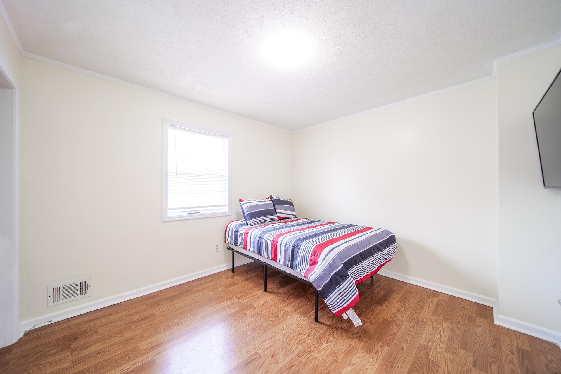 bedroom, detected:bed, window blind