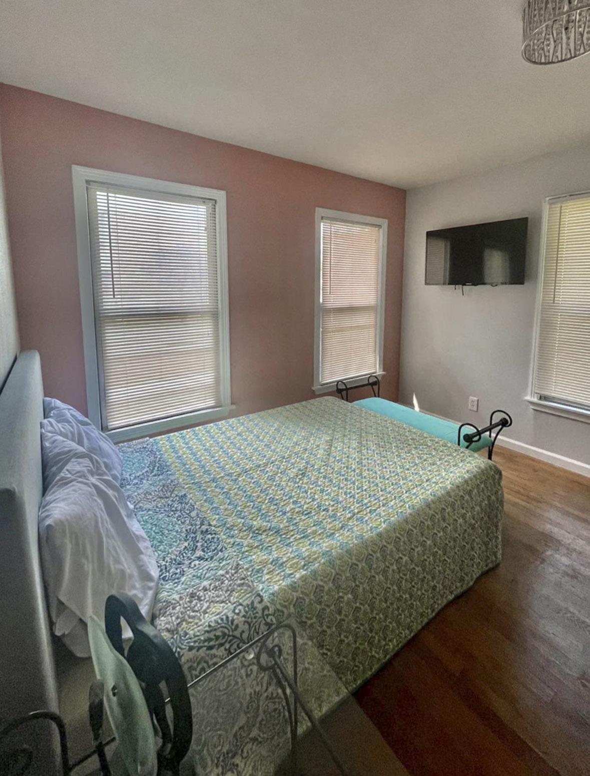 bedroom, detected:bed, window blind