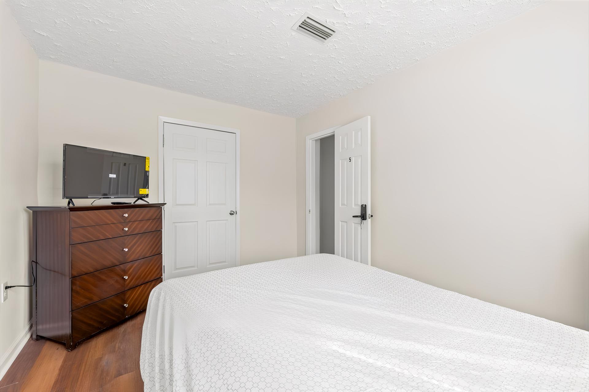 bedroom, detected:bed