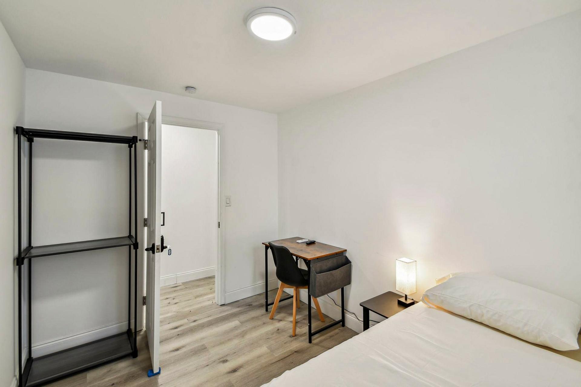 bedroom, detected:bed