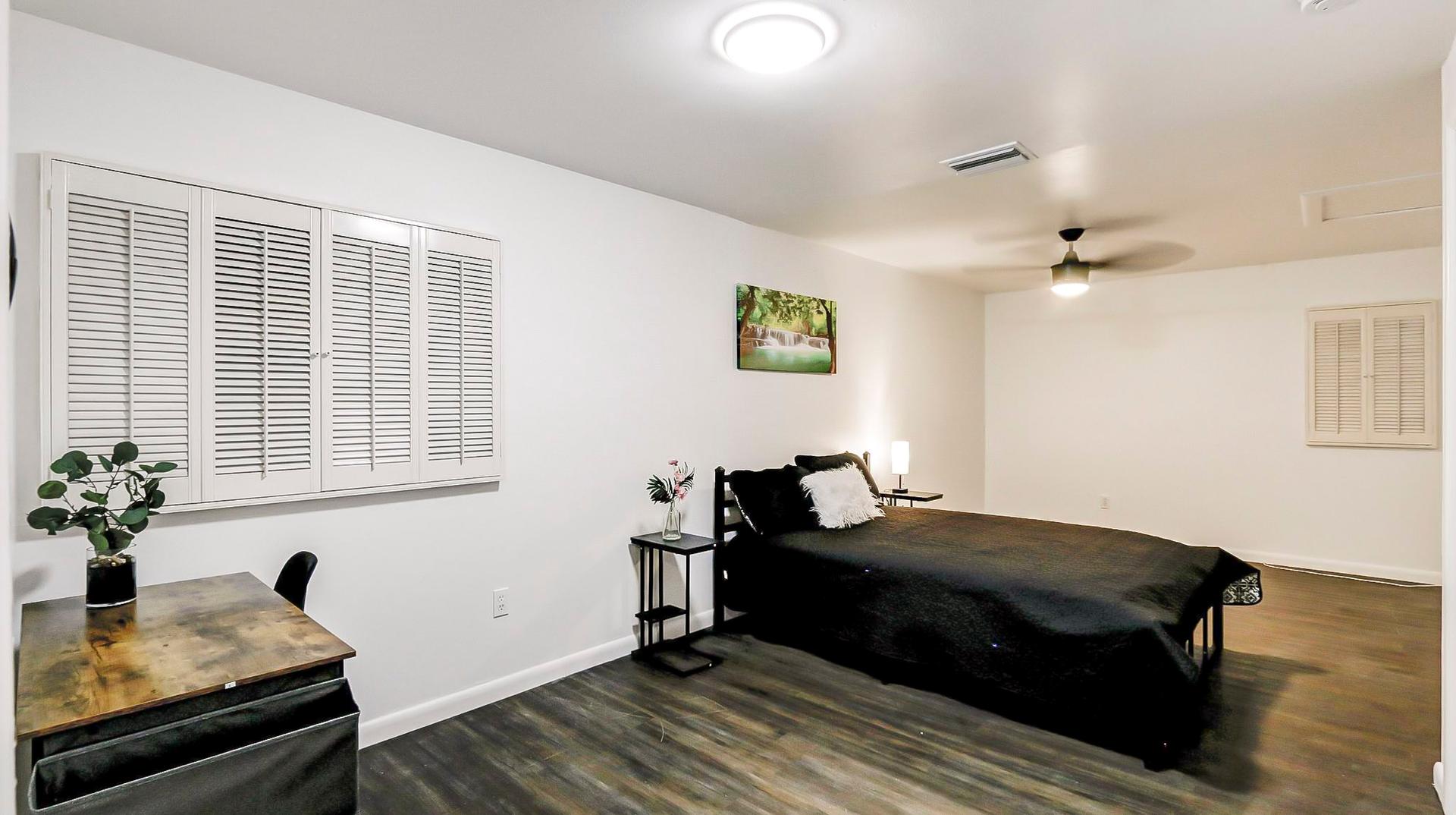 living_room, detected:window blind