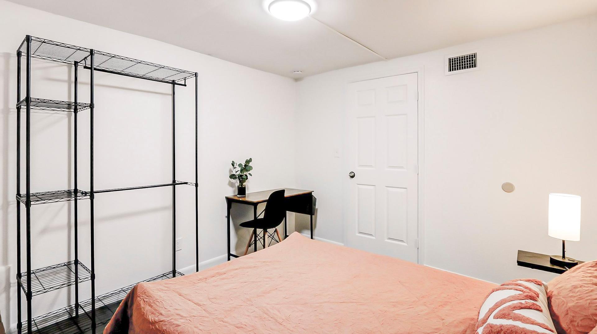 bedroom, detected:bed