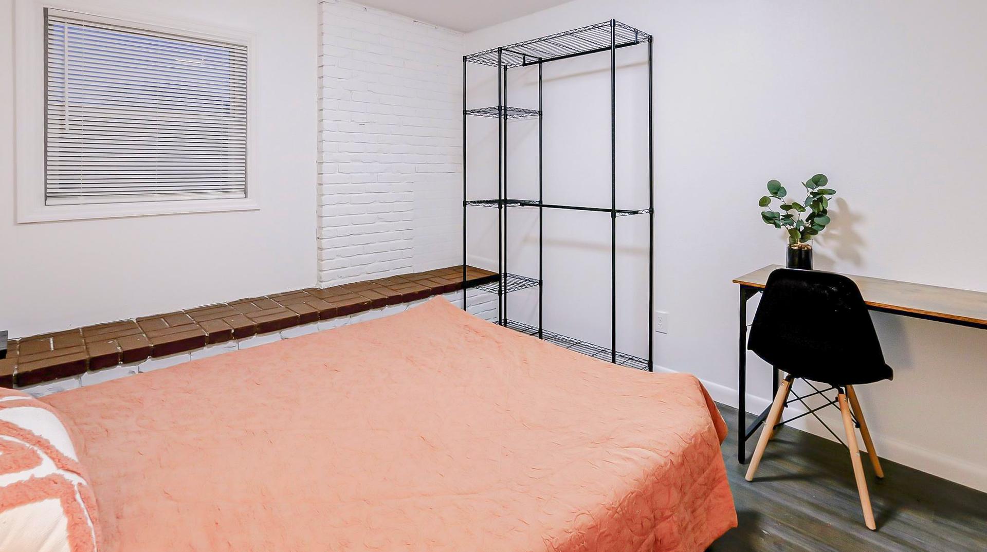 bedroom, detected:bed