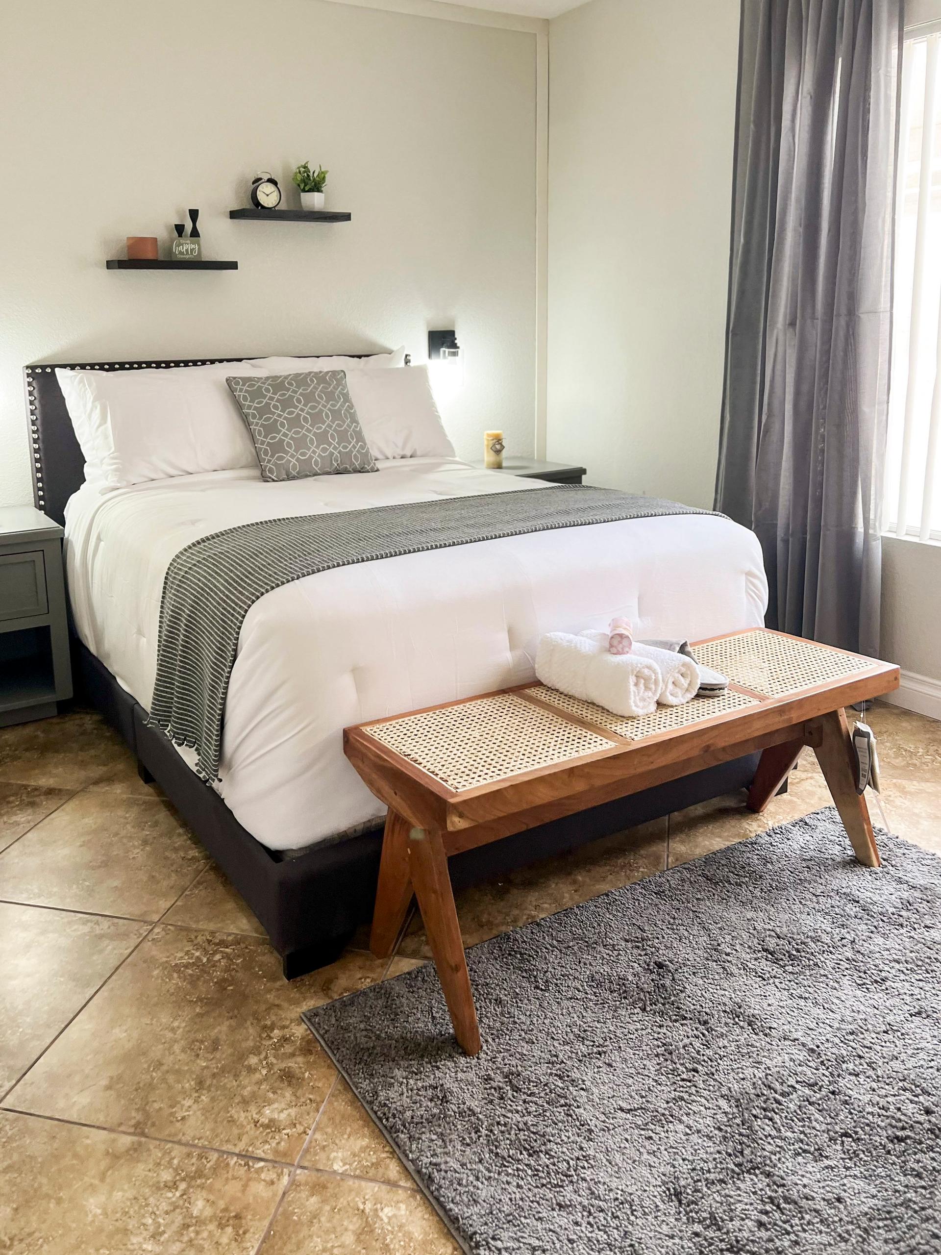 bedroom, detected:bed