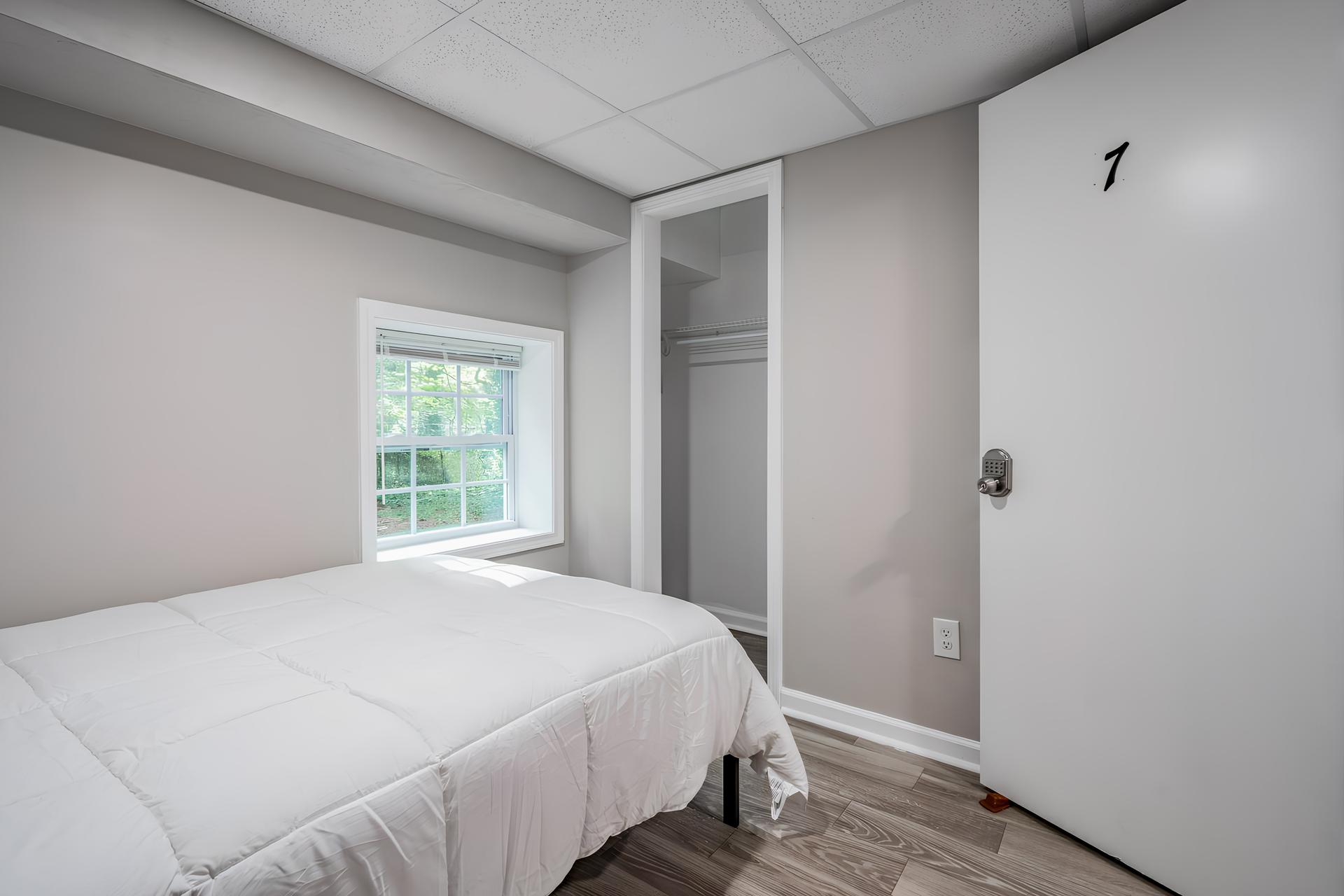 bedroom, detected:bed