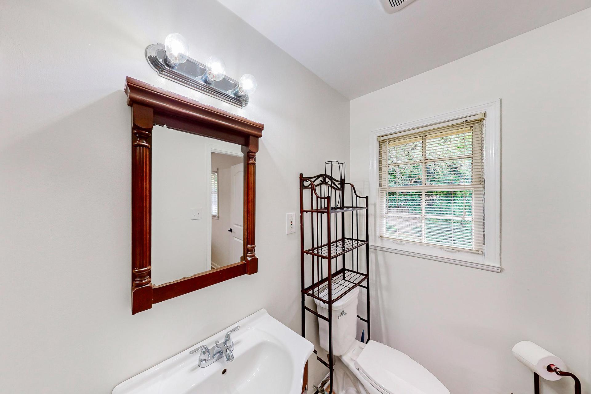 bathroom, detected:bathtub