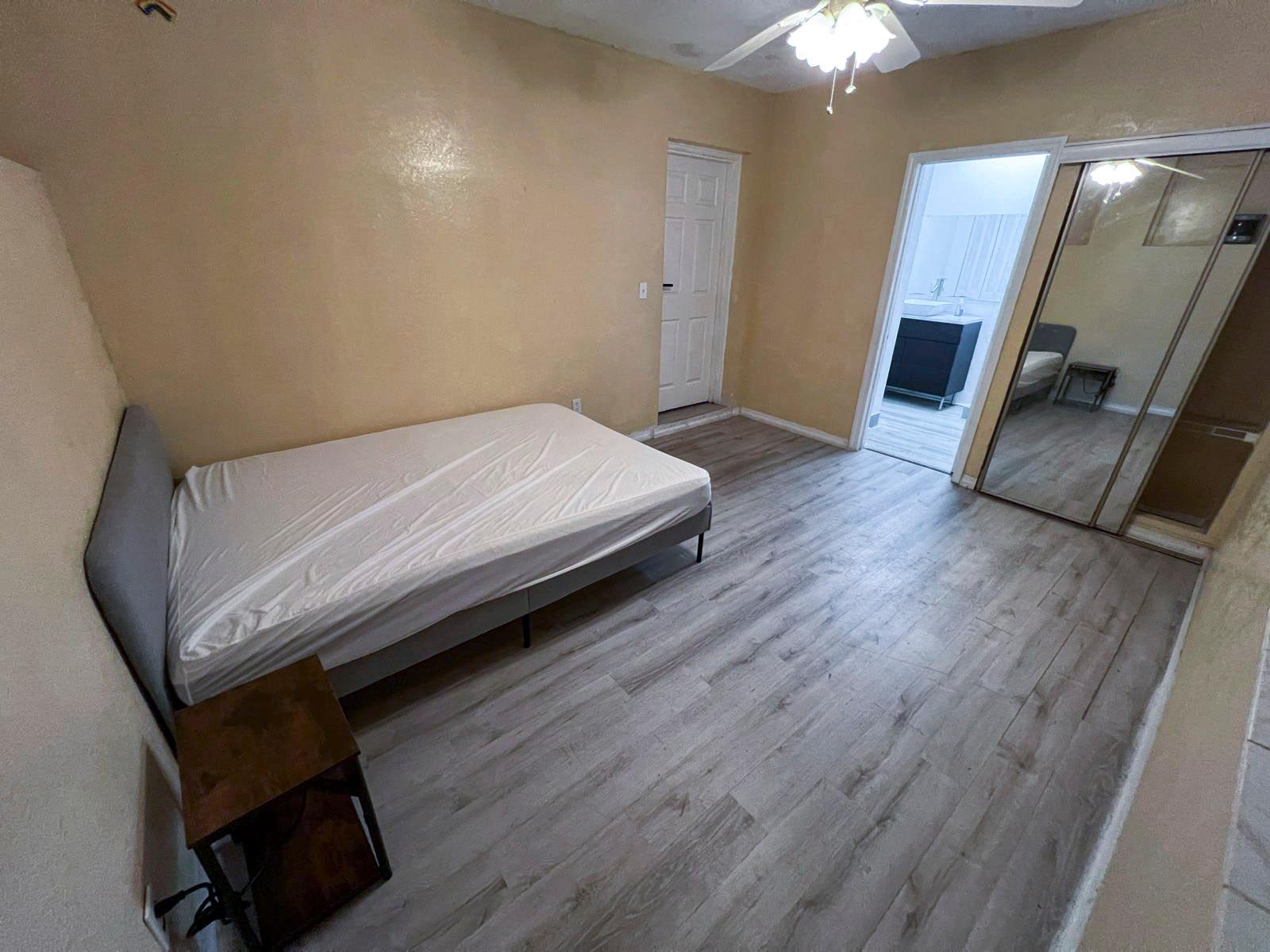 bedroom, detected:ceiling fan