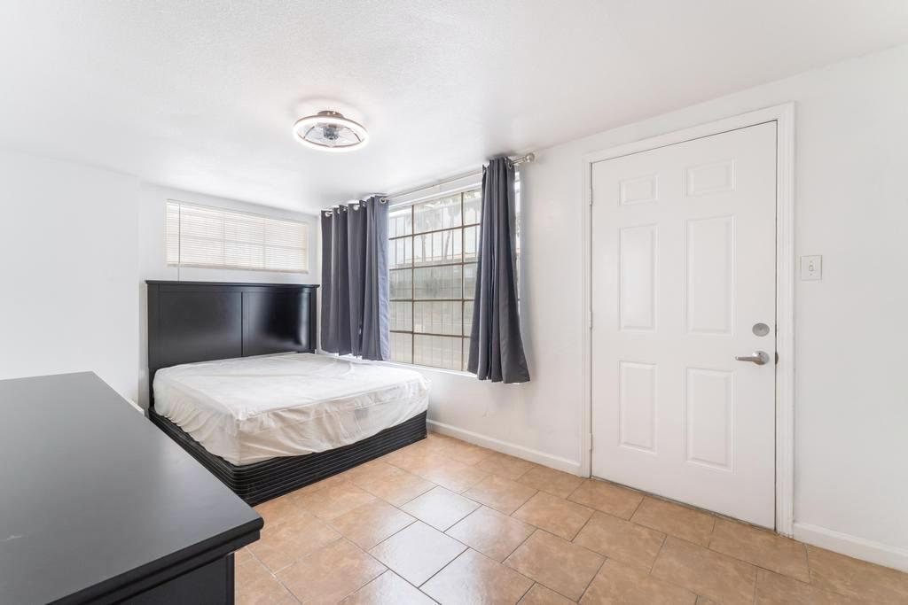 bedroom, detected:bed