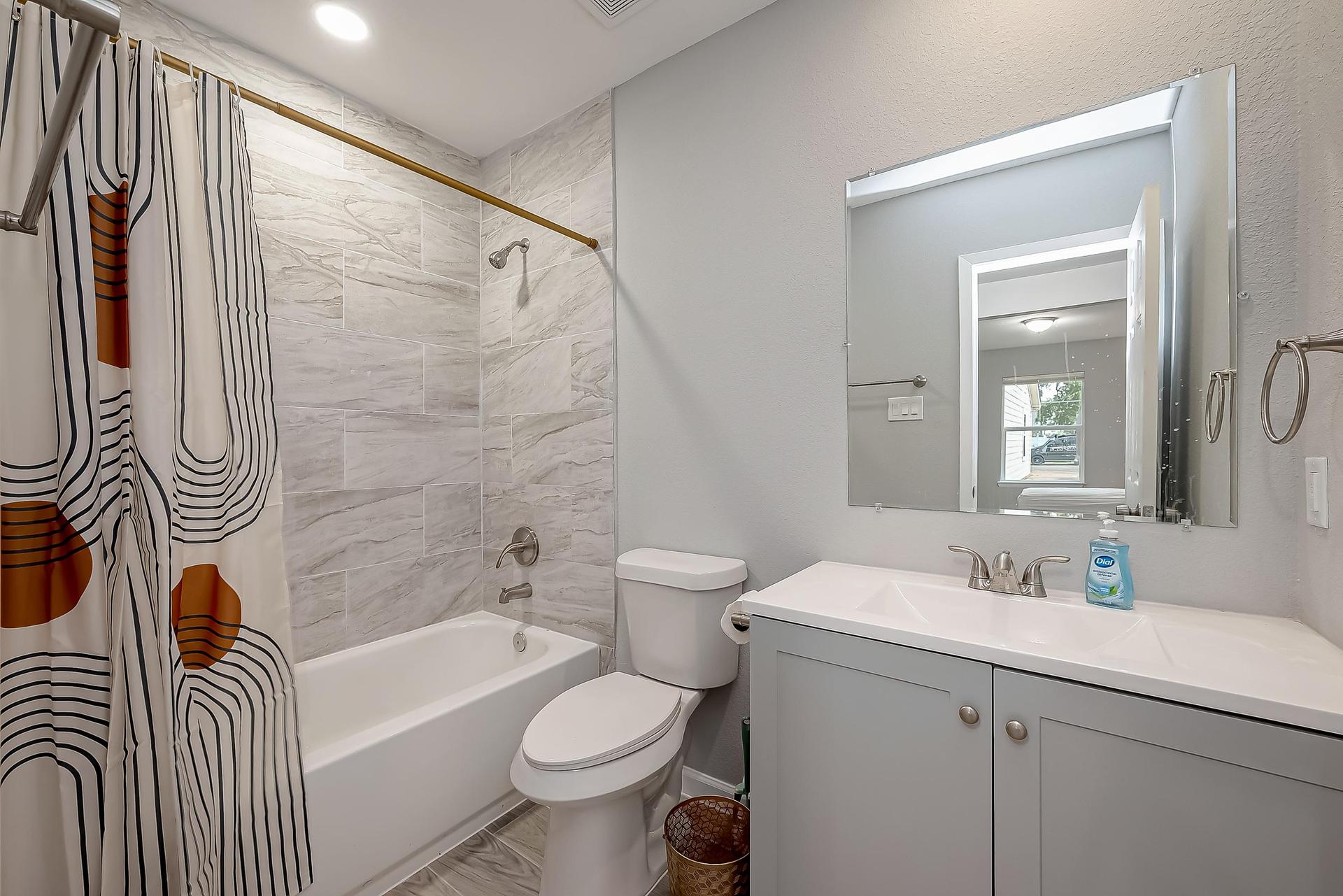 The Garfunkel's Private Bath