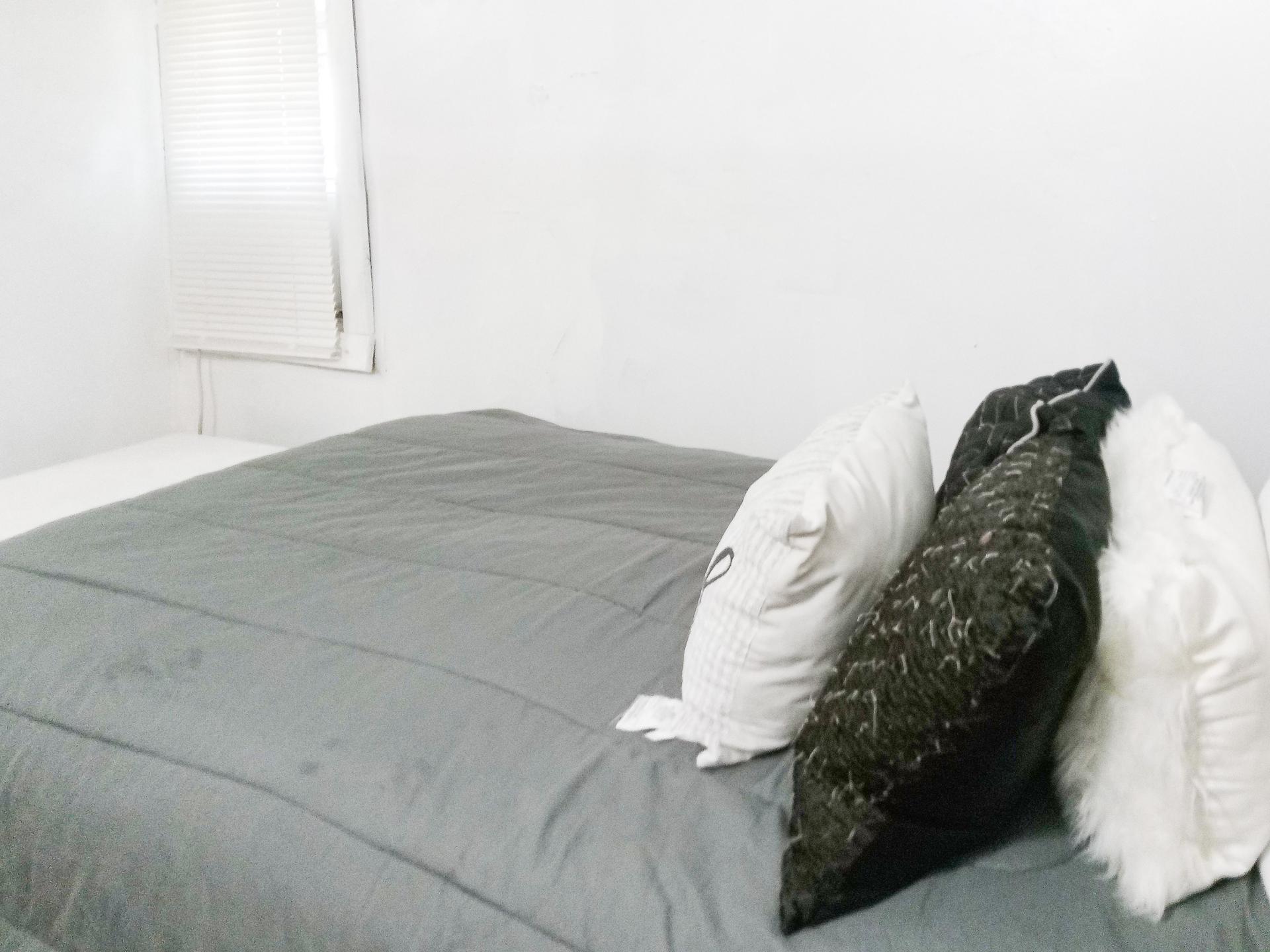 bedroom, detected:bed