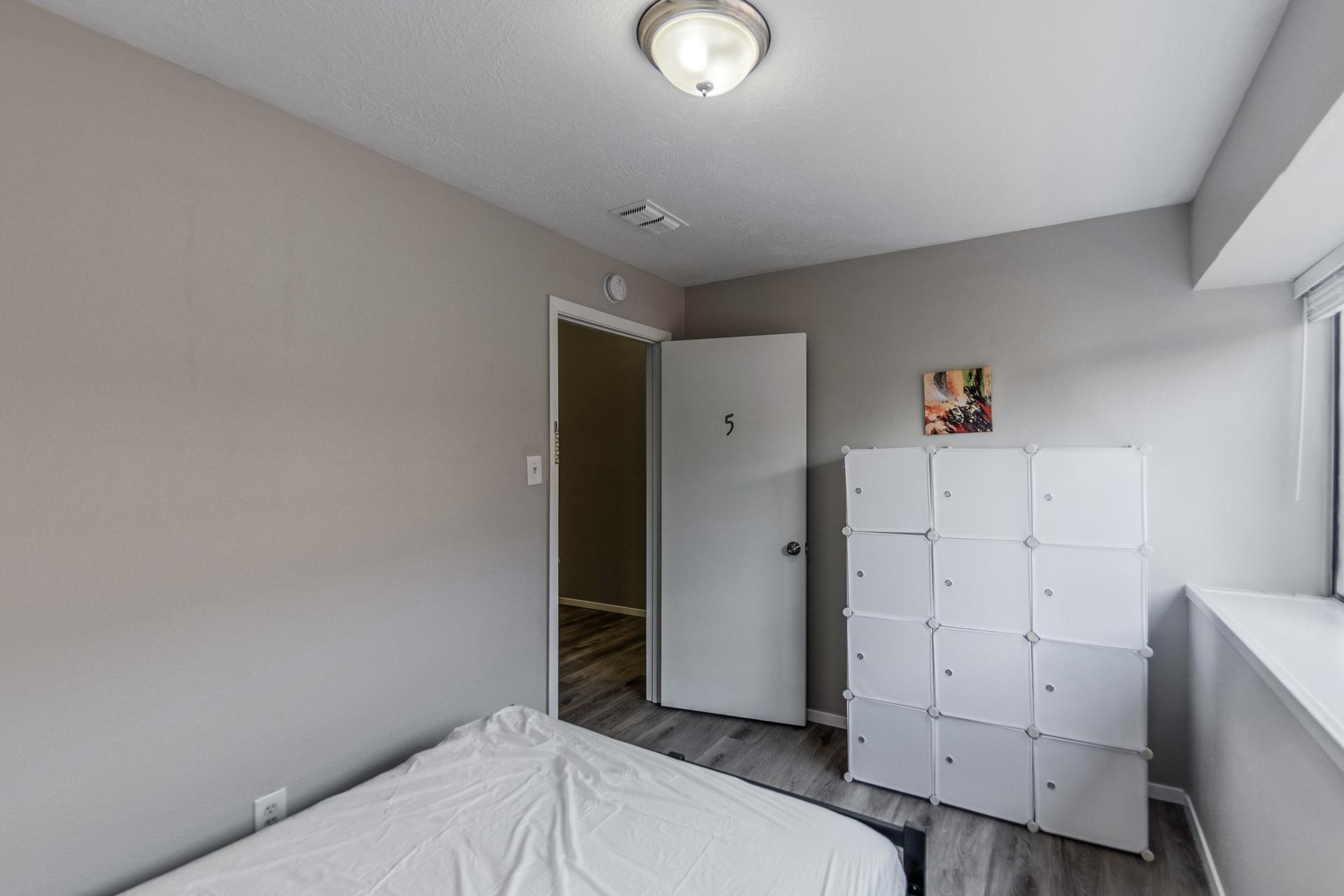 bedroom, detected: bed