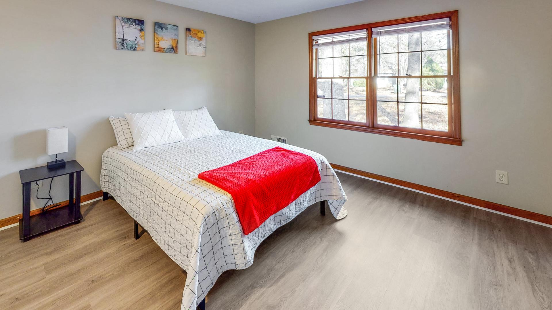 bedroom, detected: bed