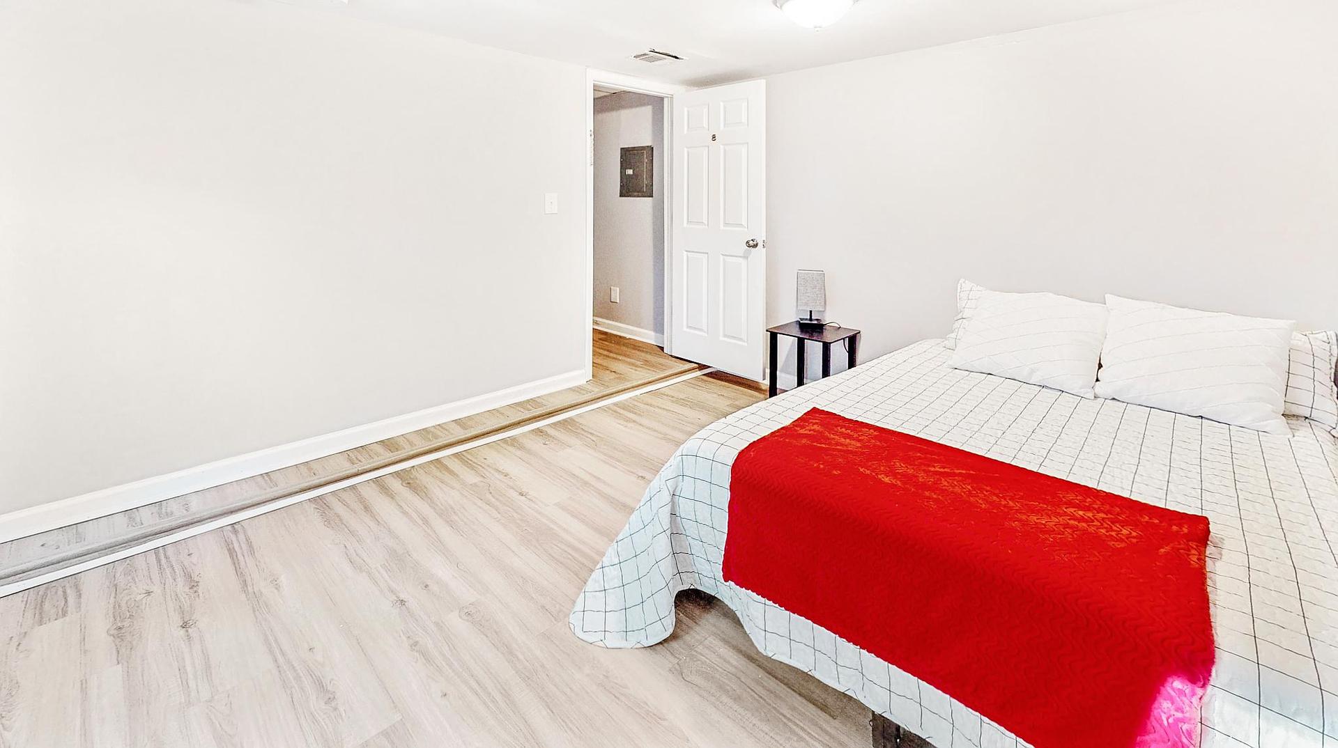 bedroom, detected: bed