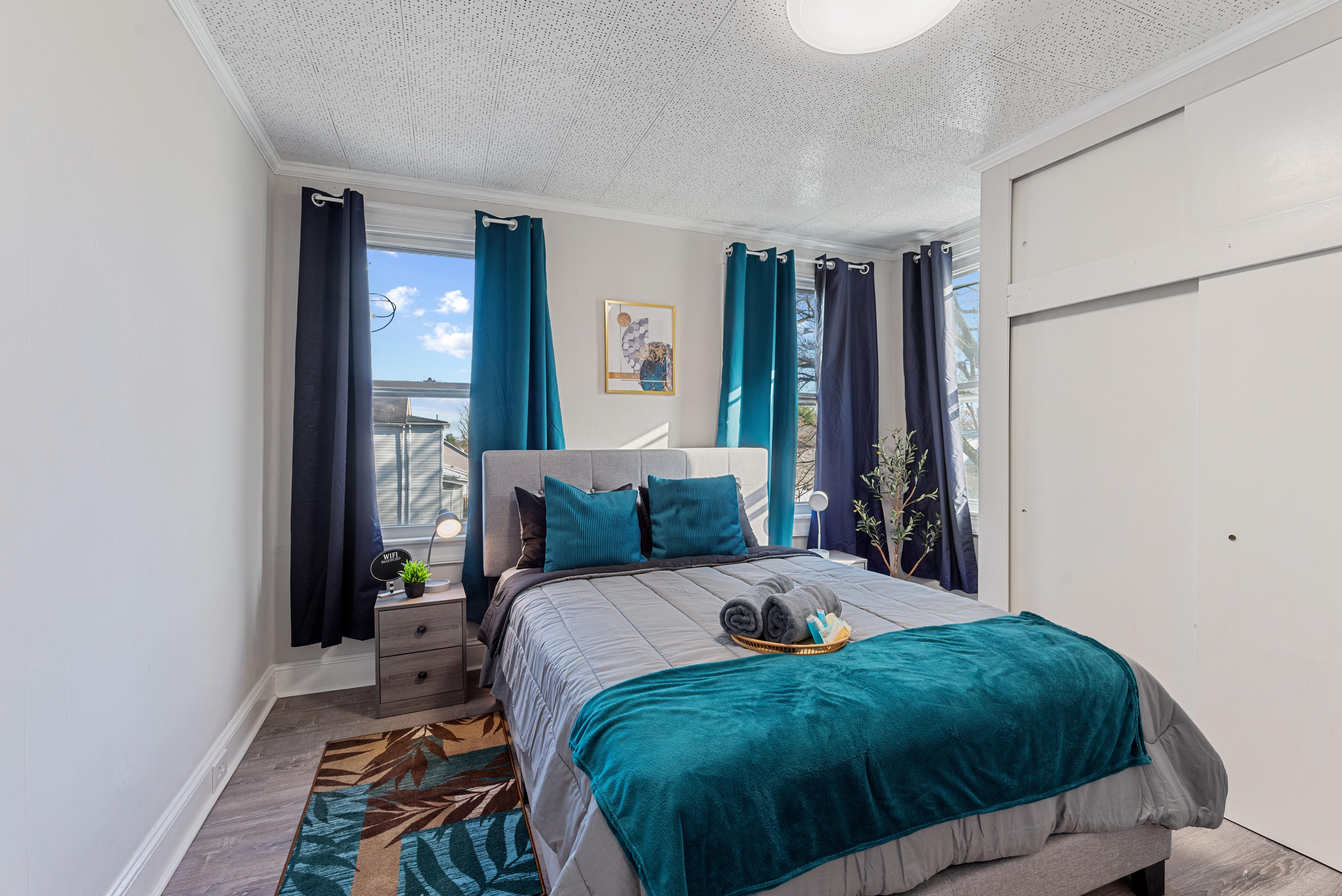 Room for Rent - Comfortable & newly-renovated Baltimore Duplex / Multiplex with Backyard