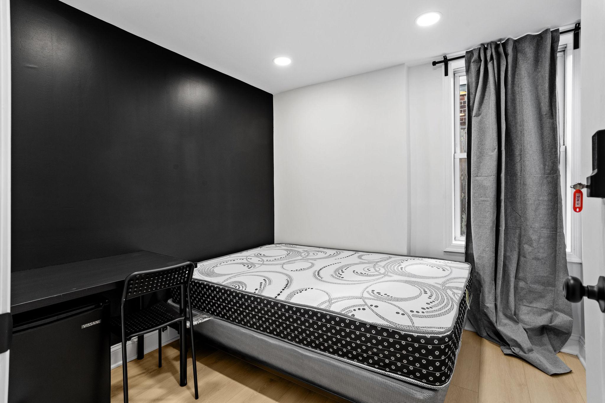 Room for Rent - Newly renovated & spacious Philadelphia House.