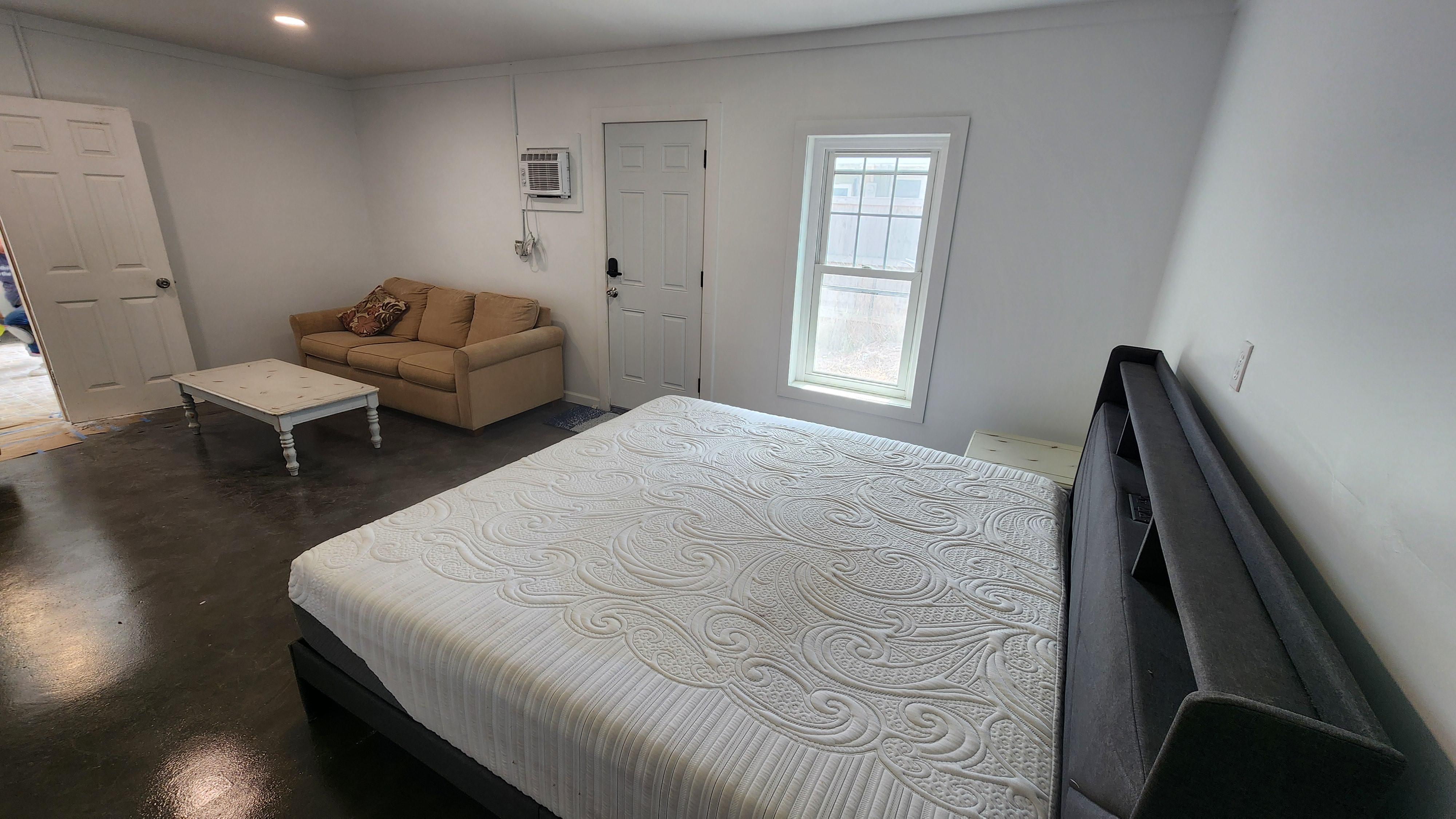 Room for Rent - Newly Remodeled classic home.  Great central and quiet location!