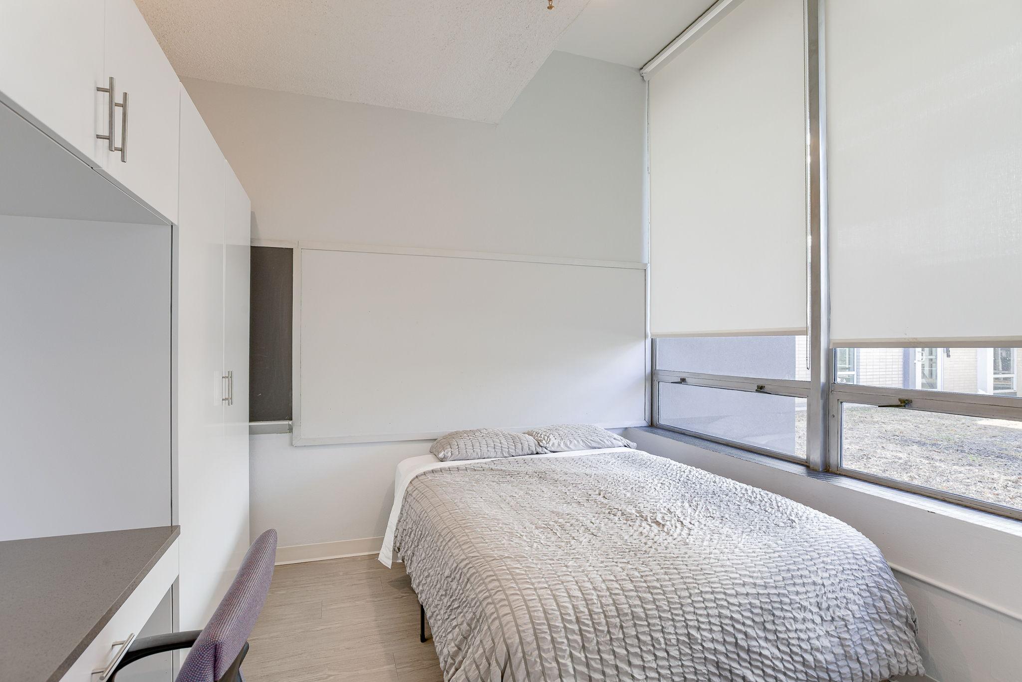 Room for Rent - 4-BDR Pod Nr Rockhurst & UMKC for Students & Professionals Nurses - JP2 107