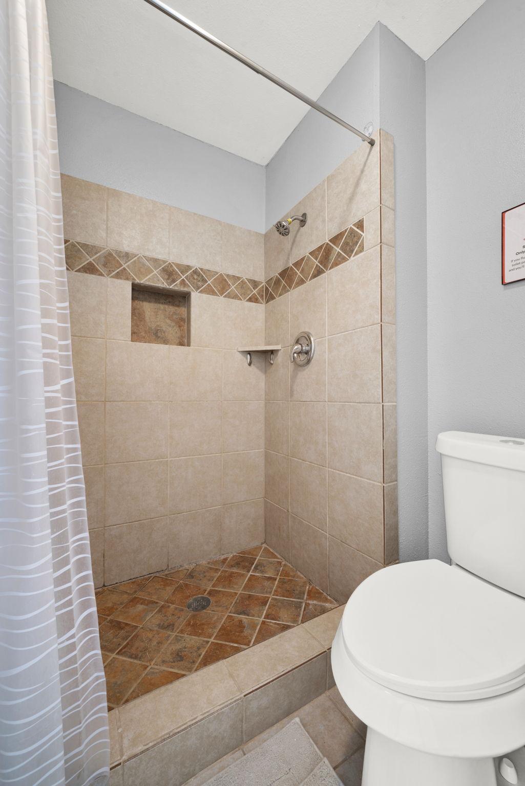 Furnished room for rent in Valencia — Mercado photo 11