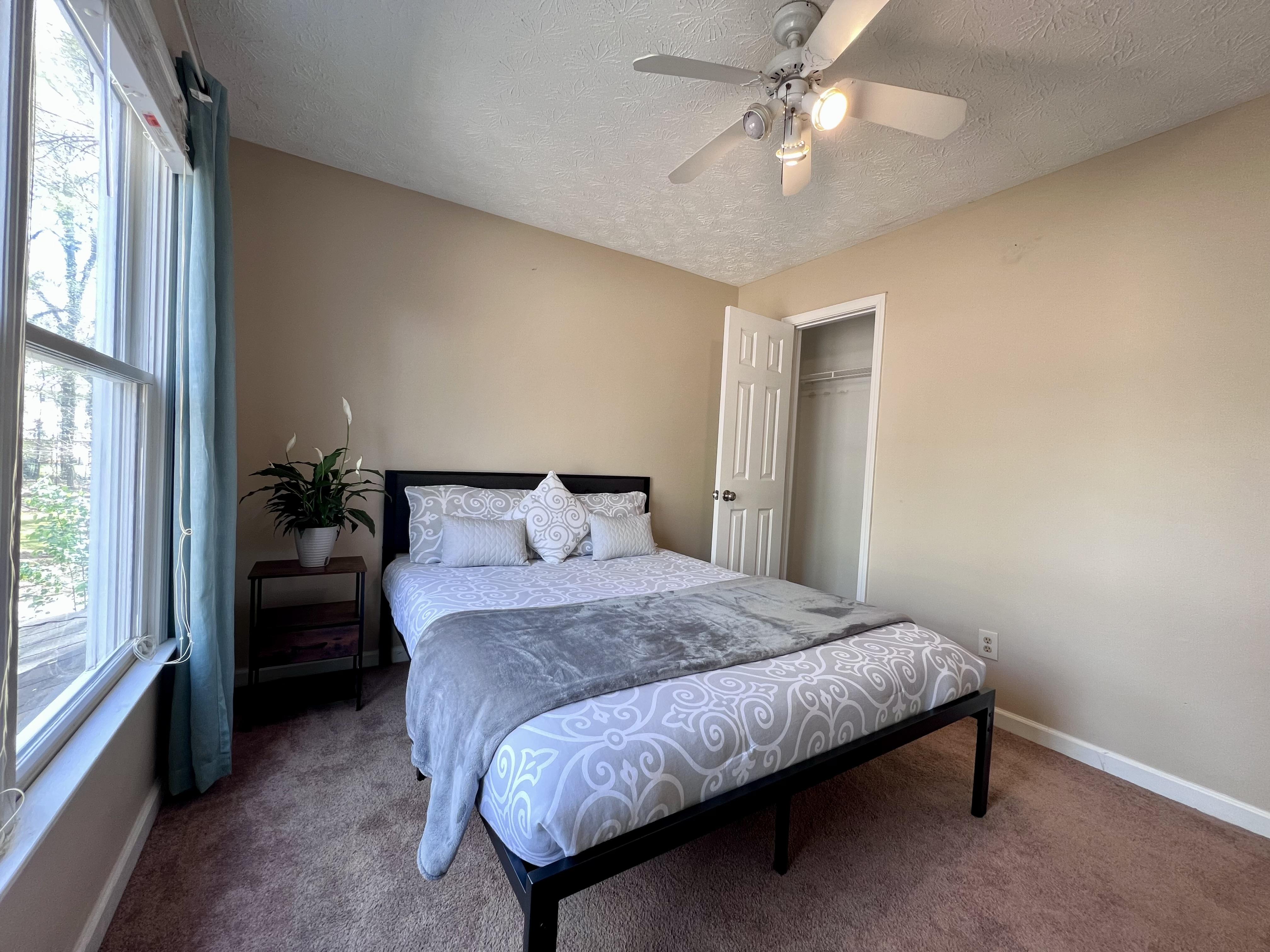 Room for Rent - ** Super peaceful neighborhood in Dallas **