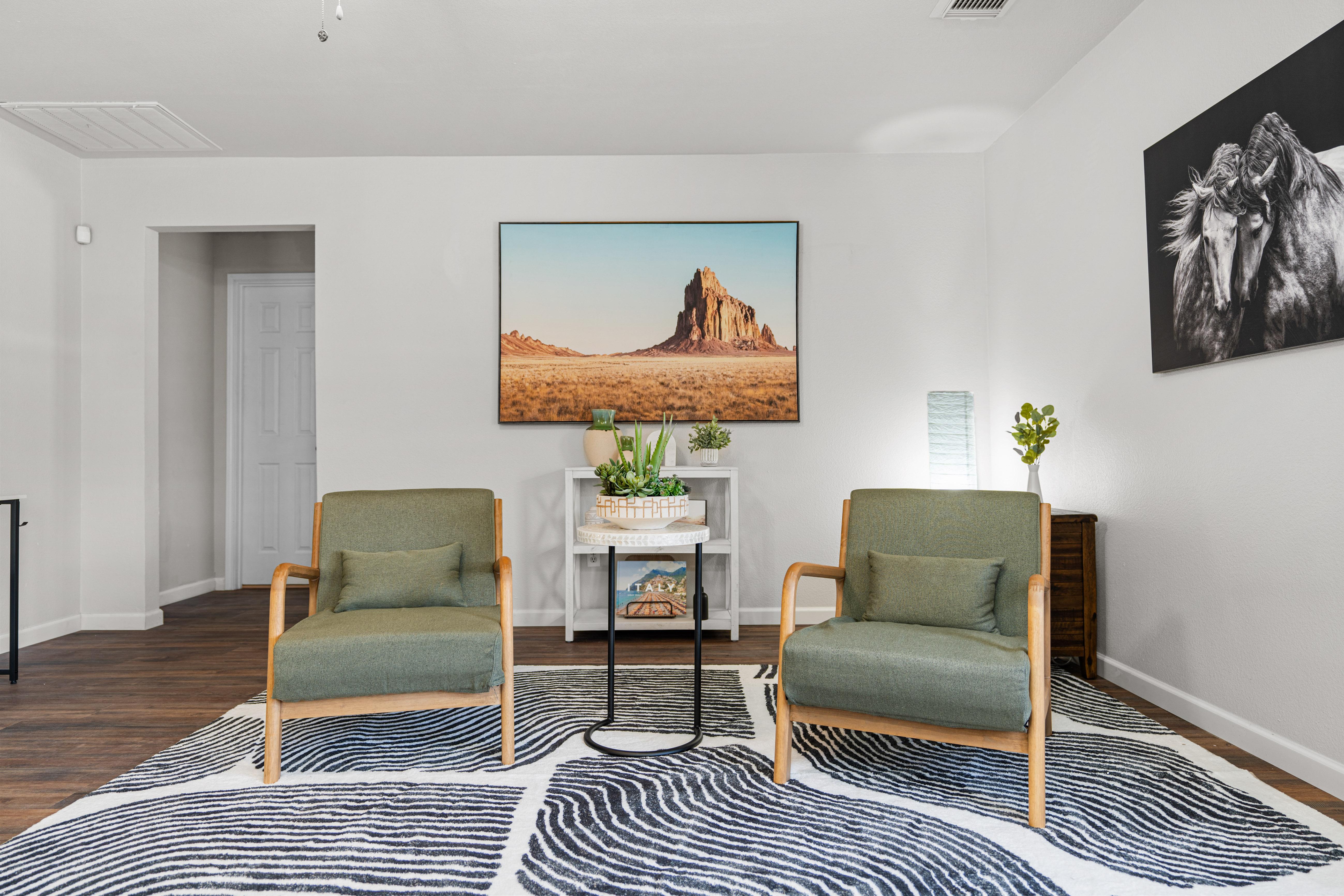 Furnished room for rent in Northeast Side — Bluebonnet photo 14