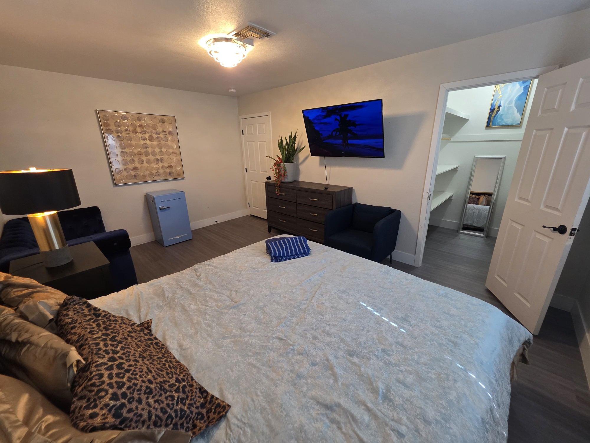 Room for Rent - Clean cozy & Spacious & beautiful Las Vegas House with Backyard