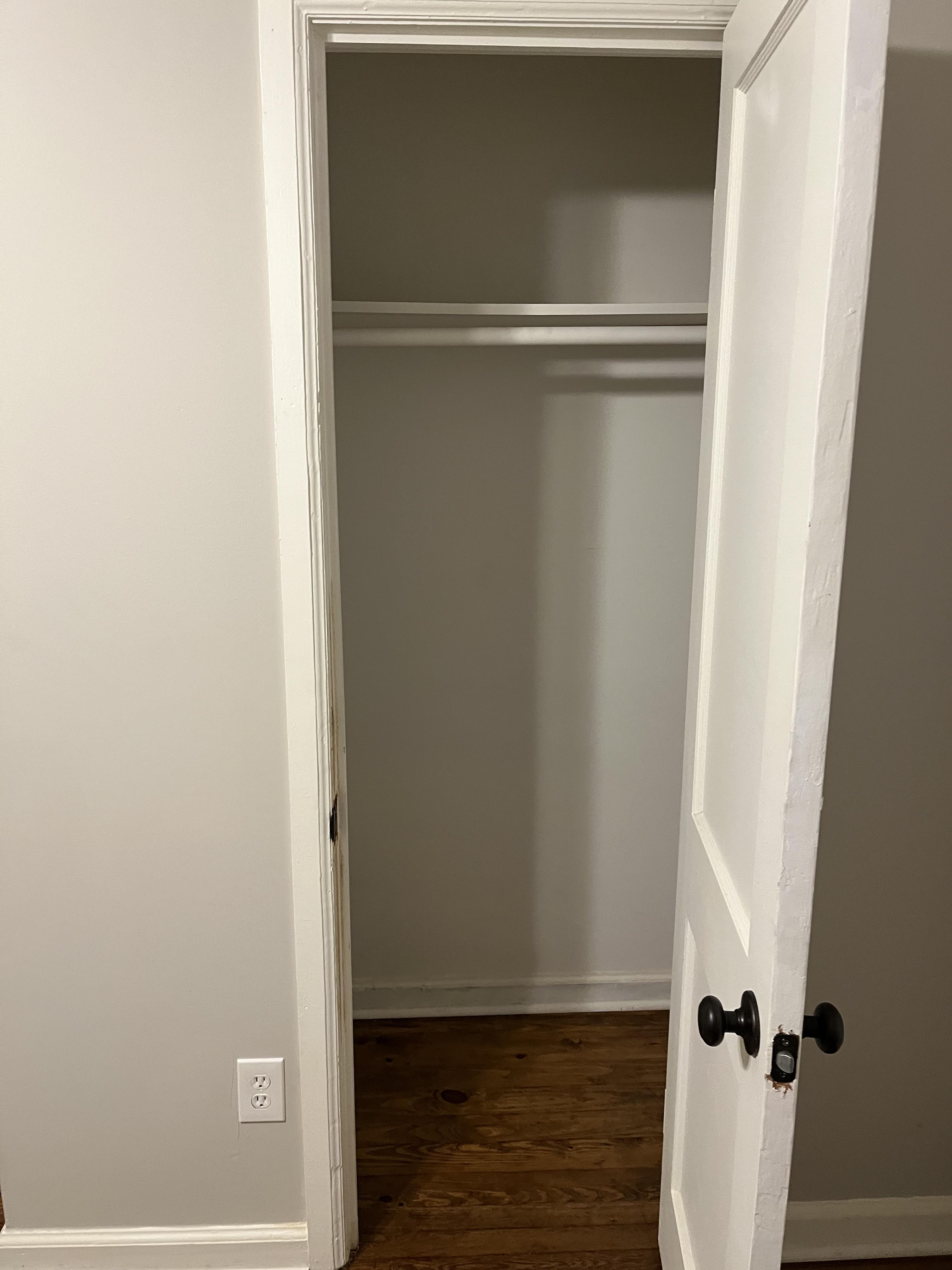 Room for Rent - Comfortable & homey Mableton House with Patio or porch