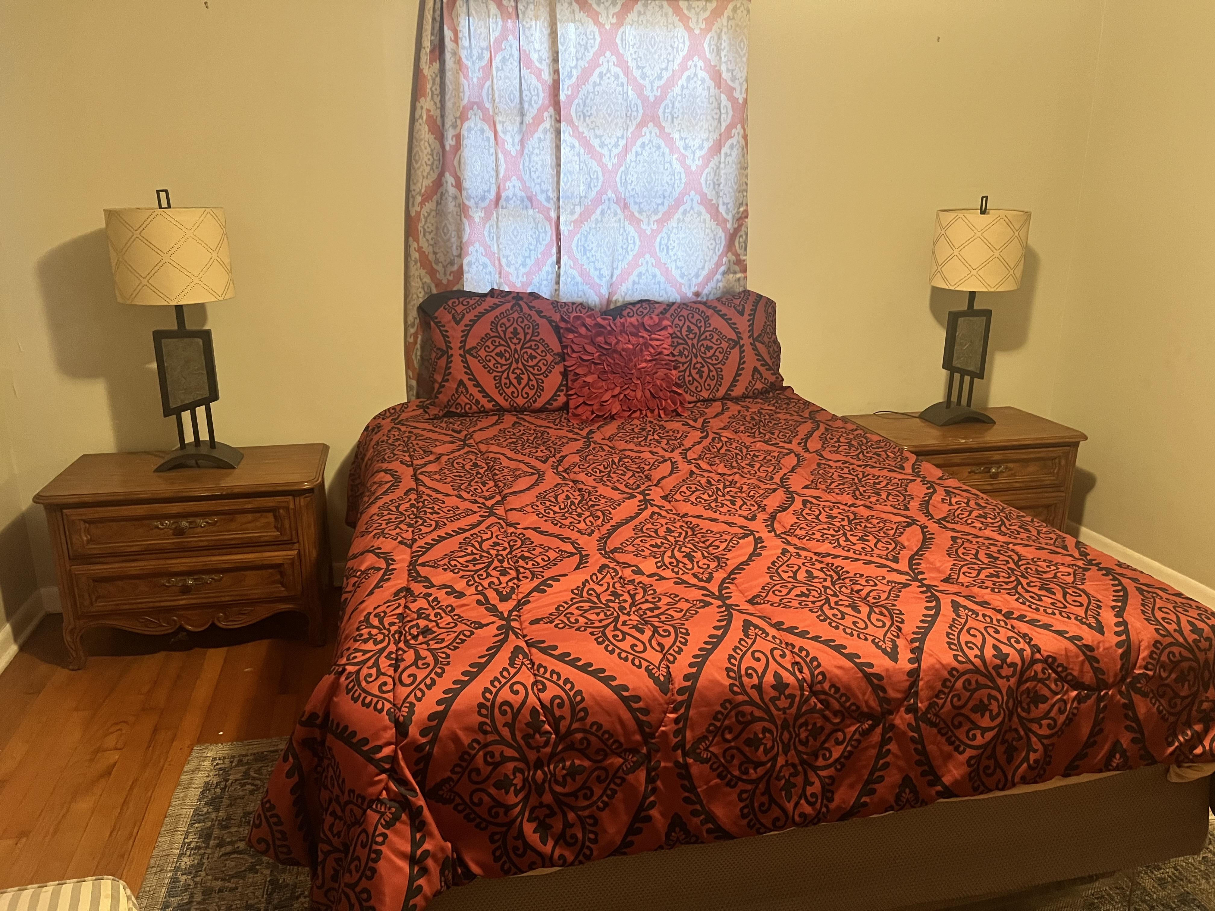 Room for Rent - High-quality, Spacious, & Beautiful Plant City Home w/ Living Room & Semi-Rural Environ  -  Additional Person Permitted w/ Fee Agreed to With Host, Prior to Moving In - Added to Weekly Rate