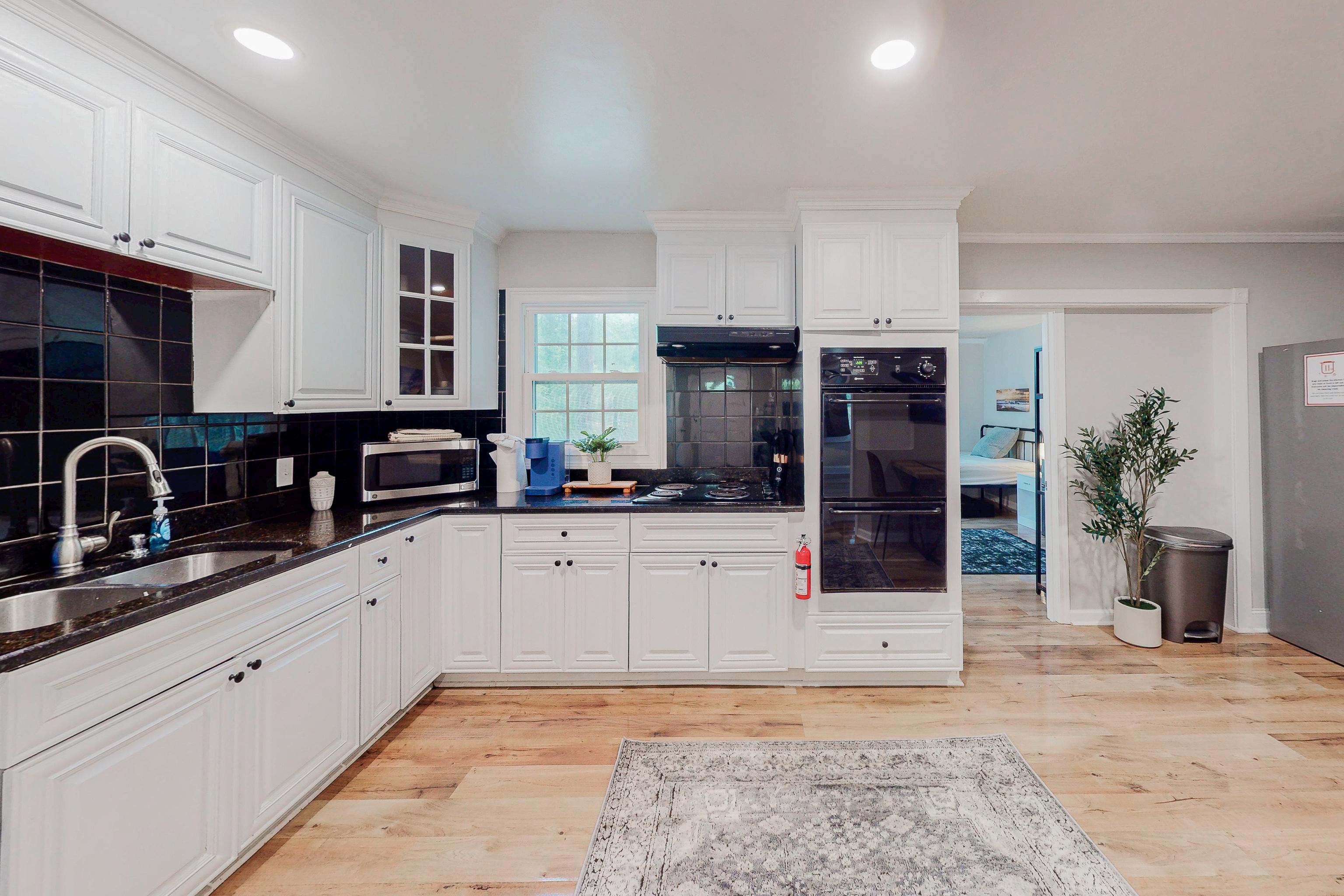 Furnished room for rent in Stone Mountain — Clover photo 2