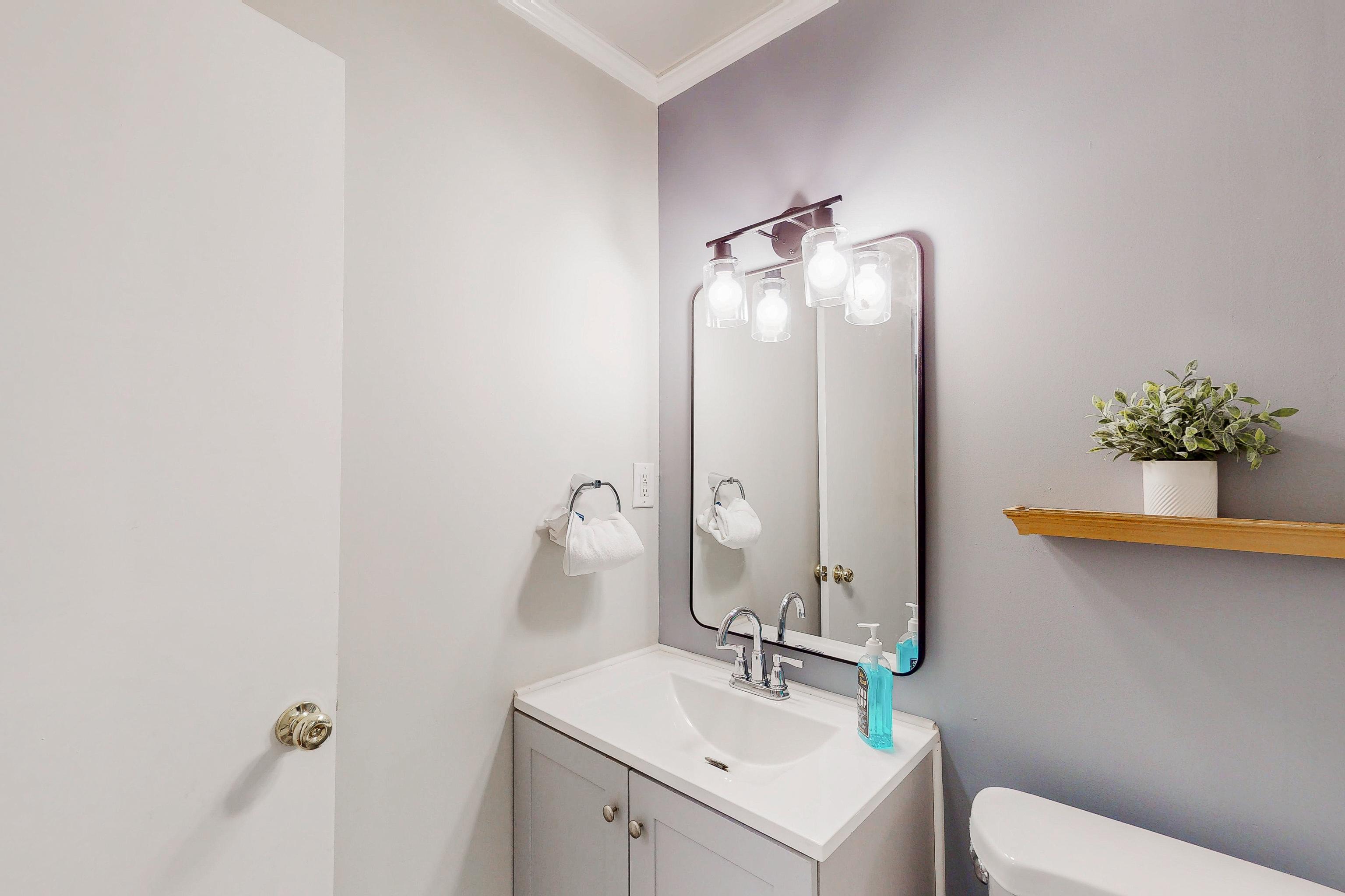 Furnished room for rent in Stone Mountain — Clover photo 7