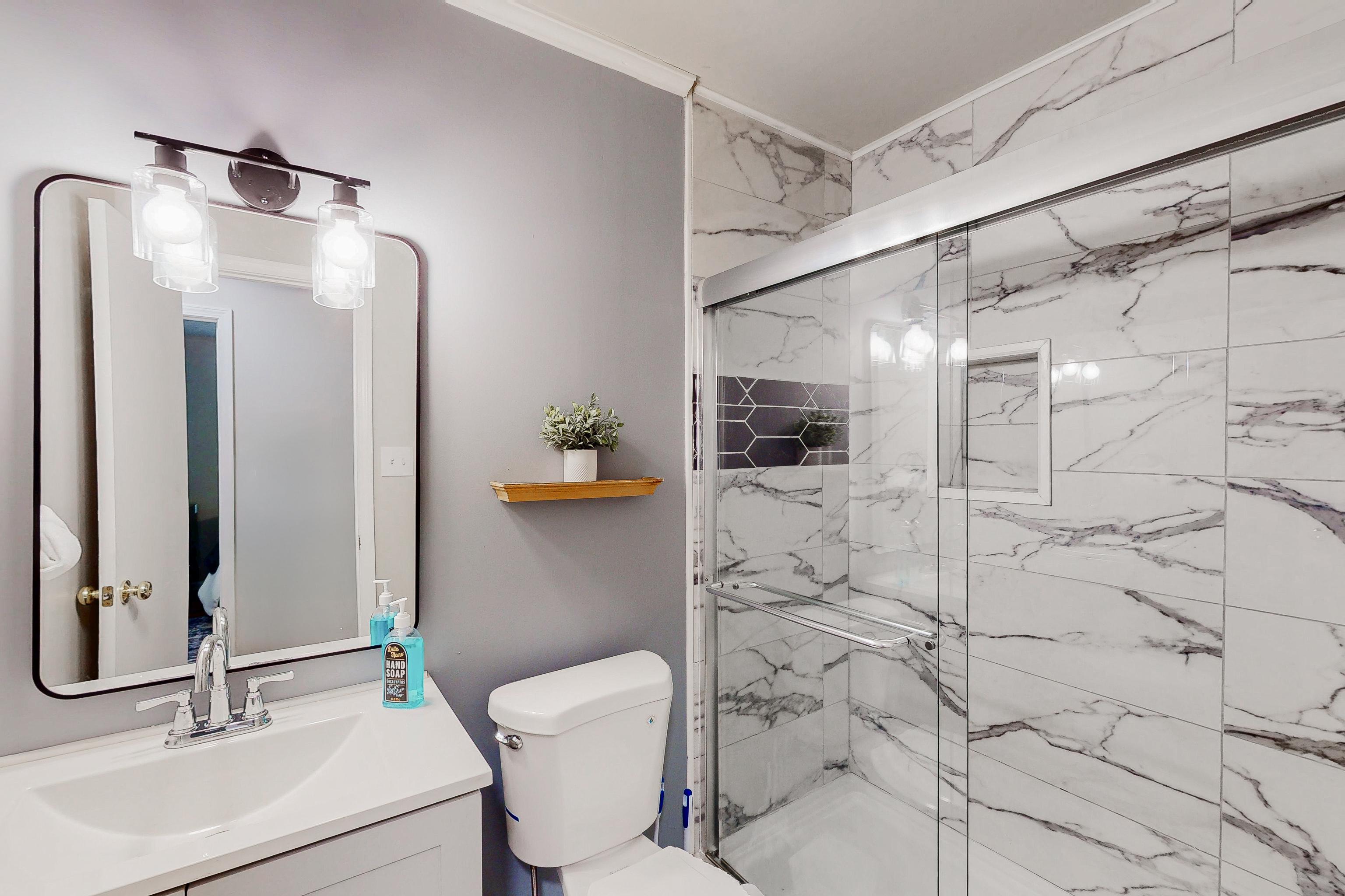 Furnished room for rent in Stone Mountain — Clover photo 6