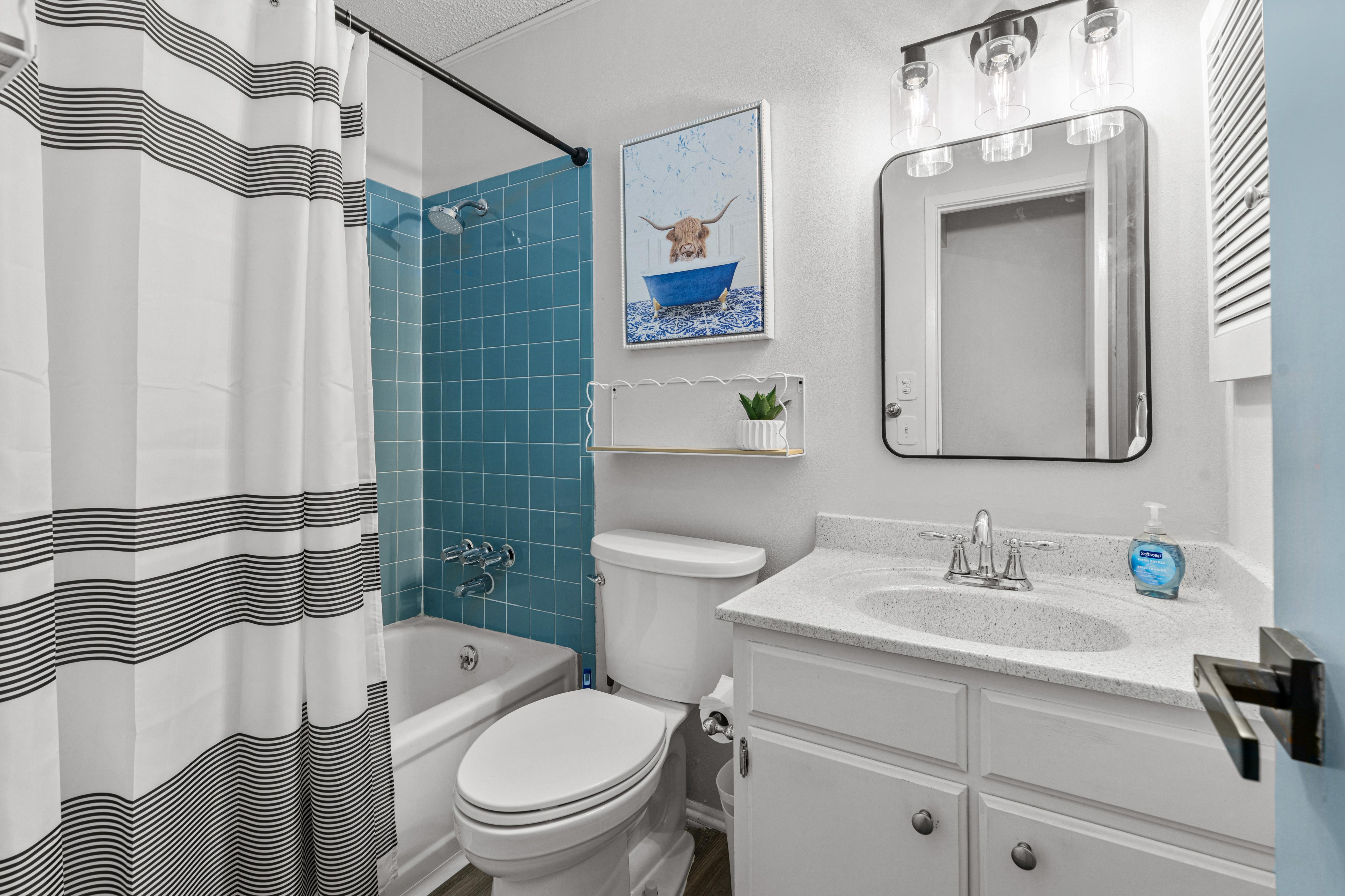 Furnished room for rent in Northeast Side — Mission photo 6