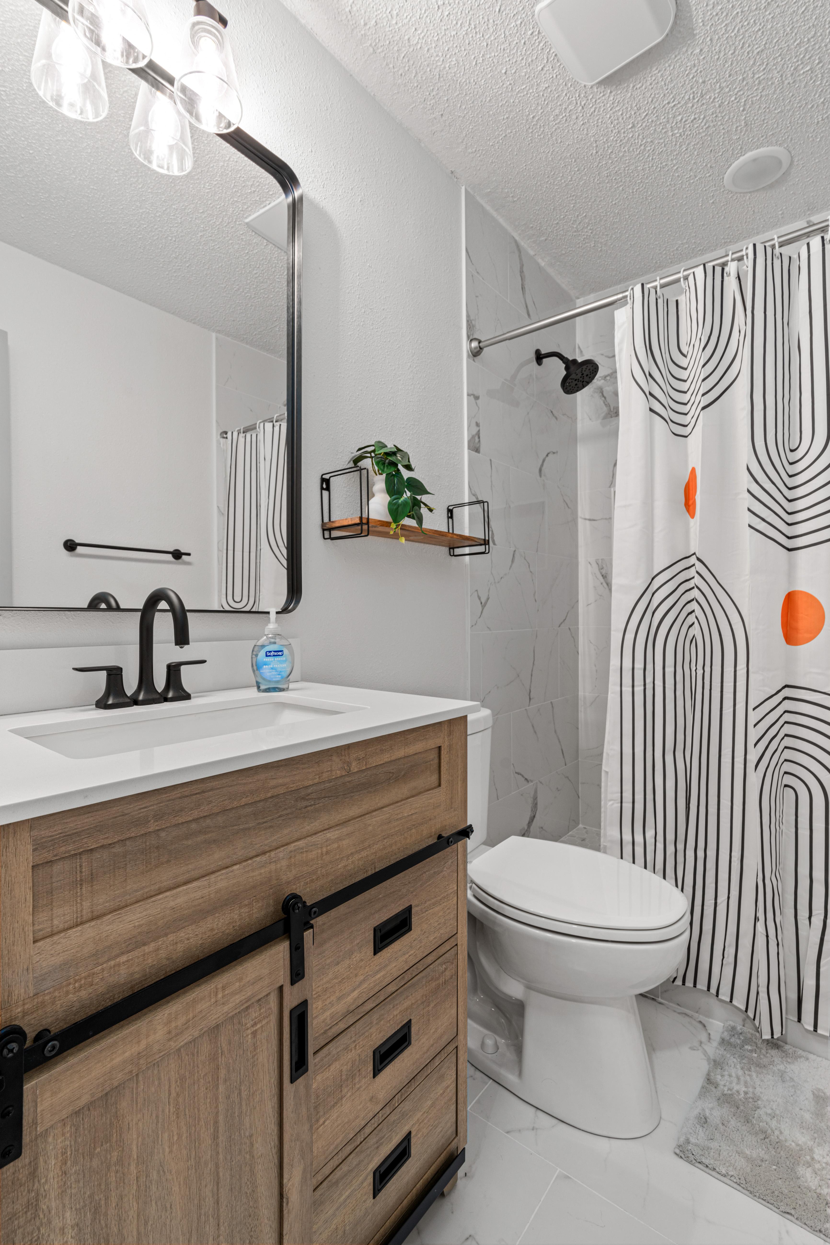 Furnished room for rent in Northeast Side — Mission photo 8
