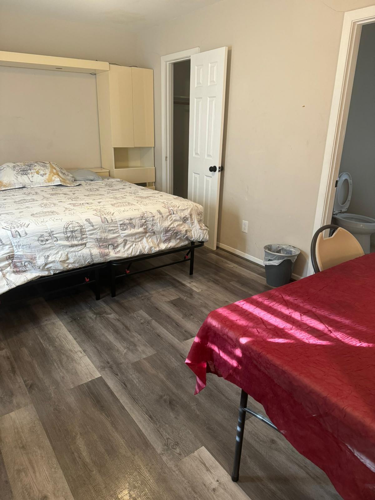 Room for Rent - Renovated Sharpstown Home – Safe, Quiet, 2 Blocks from Transit – 1 GB Fiber & Modern Comfort