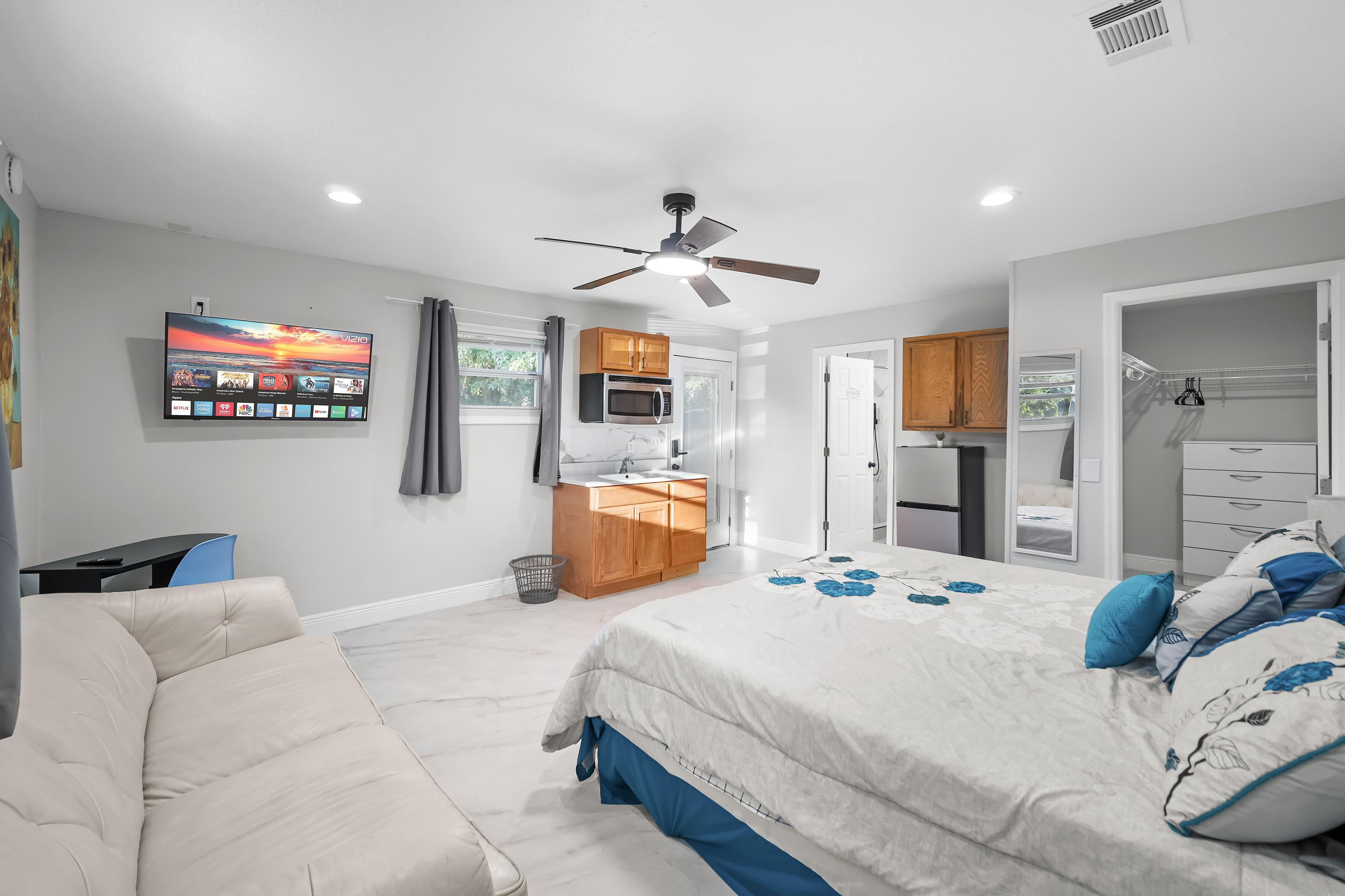 🆕 Brand New Room for Rent in Jacksonville! 🏡 Spacious Rooms 🛏️ + Flat ...