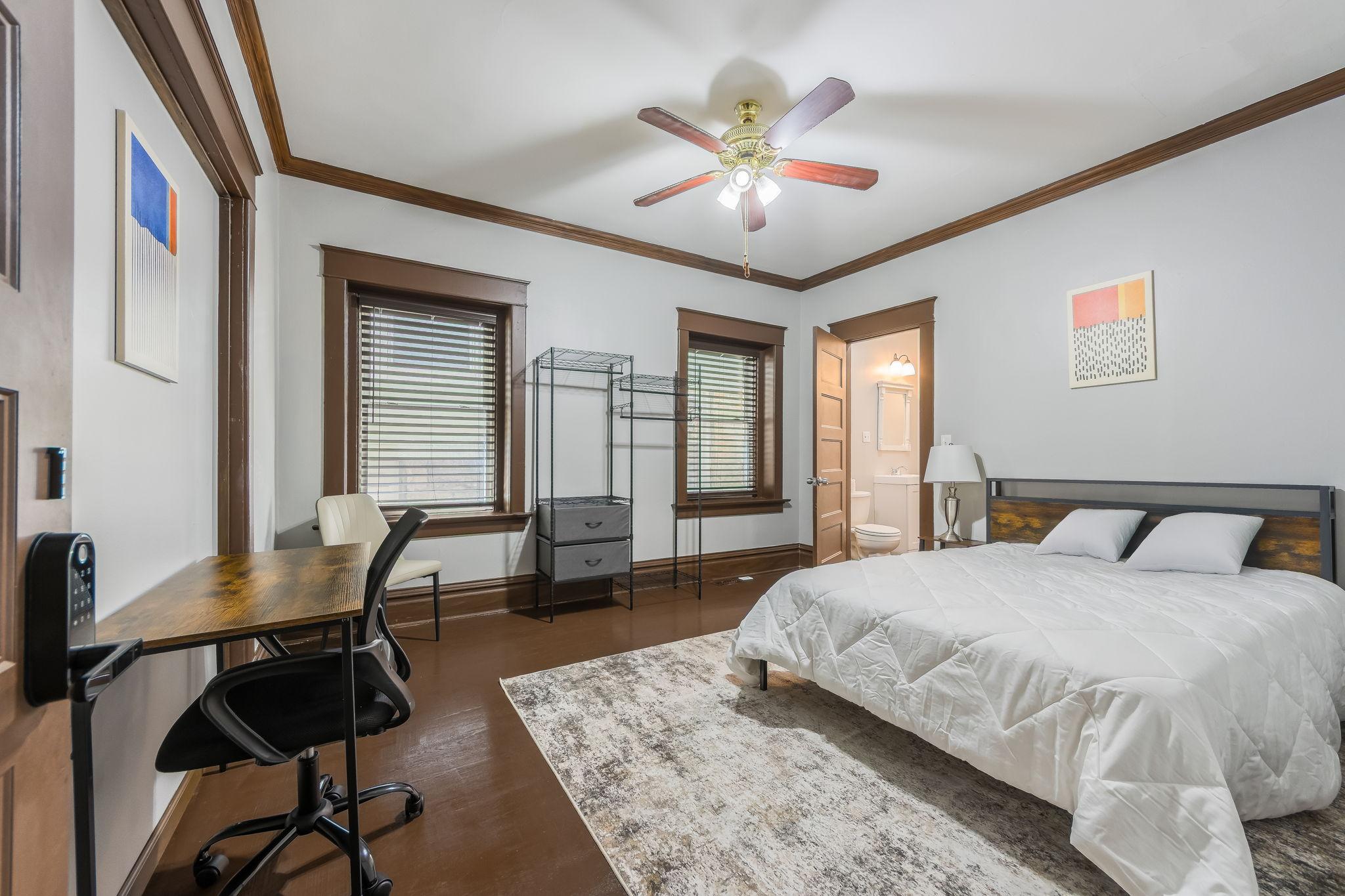 Room for Rent - SUPER HOST HOME!  All-Inclusive - Spacious rooms!